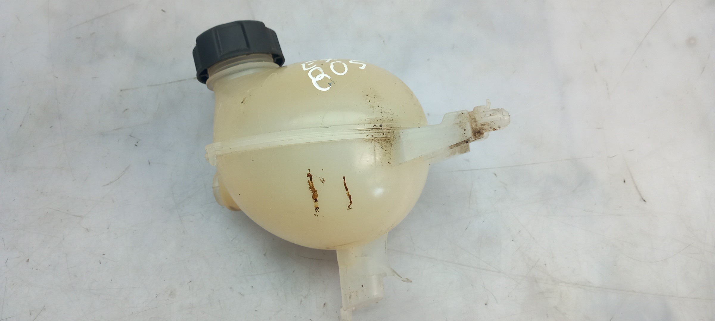 Coolant reservoir