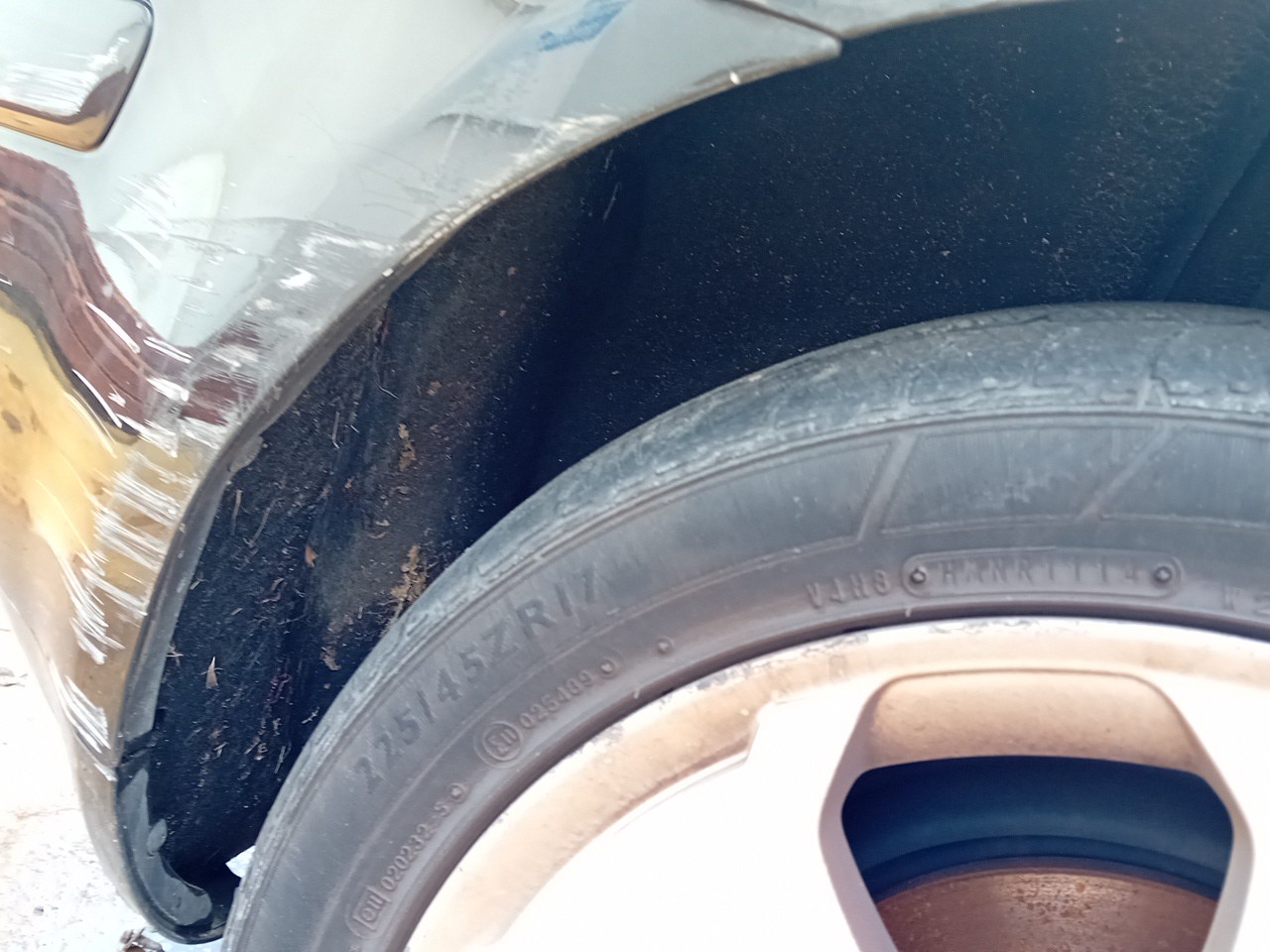 Rear wheel arch right