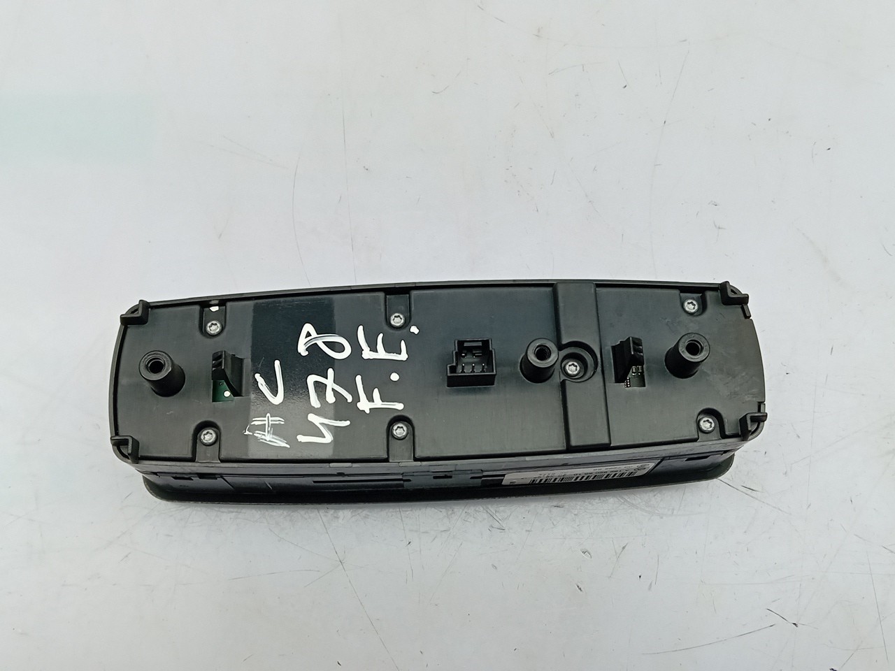 Left Front window control MERCEDES-BENZ Classe B (W245) Imagem-1