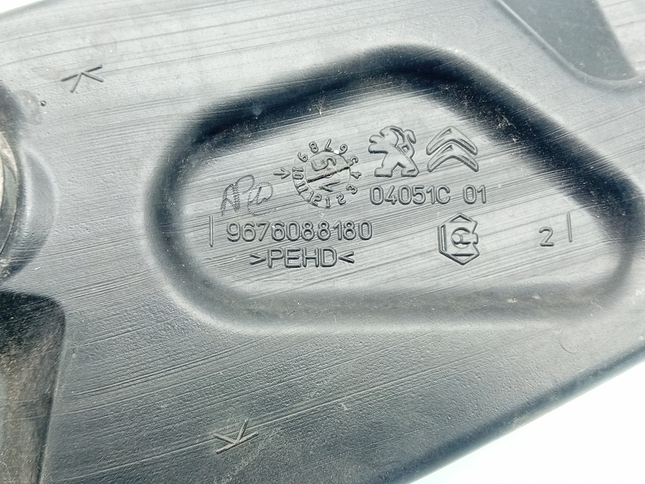 Windshield washer tank CITROËN C4 Grand Picasso II (DA_, DE_) Imagem-4