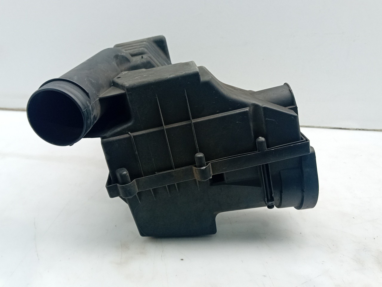 Air filter box AUDI A3 (8P1) Imagem-2