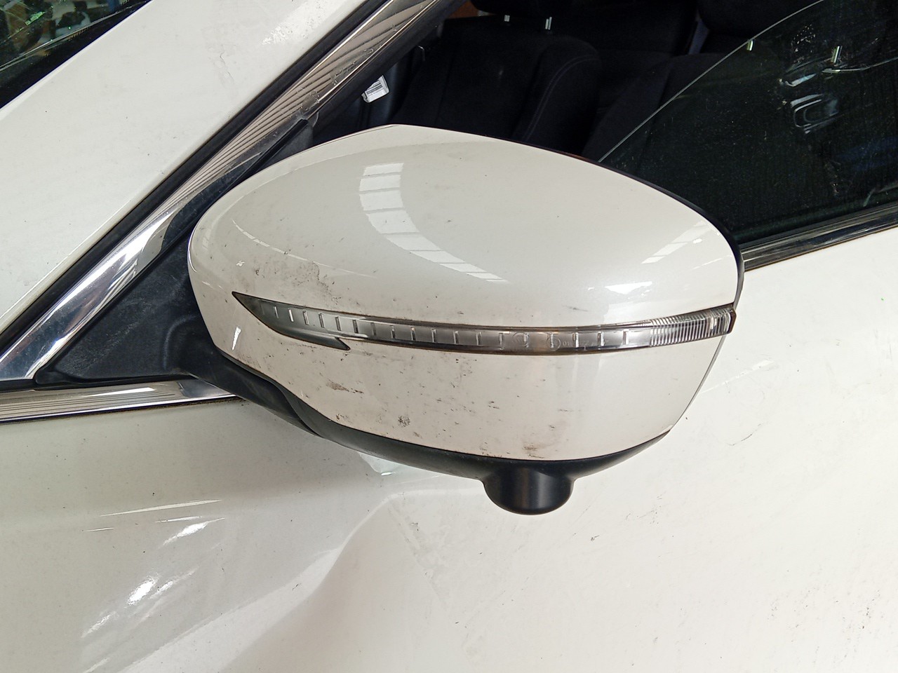 Left mirror