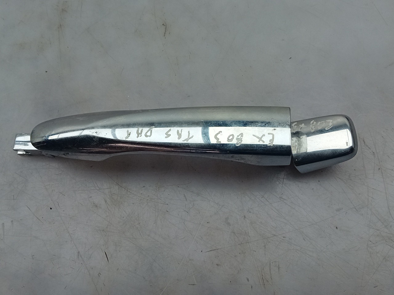 Right rear door handle
