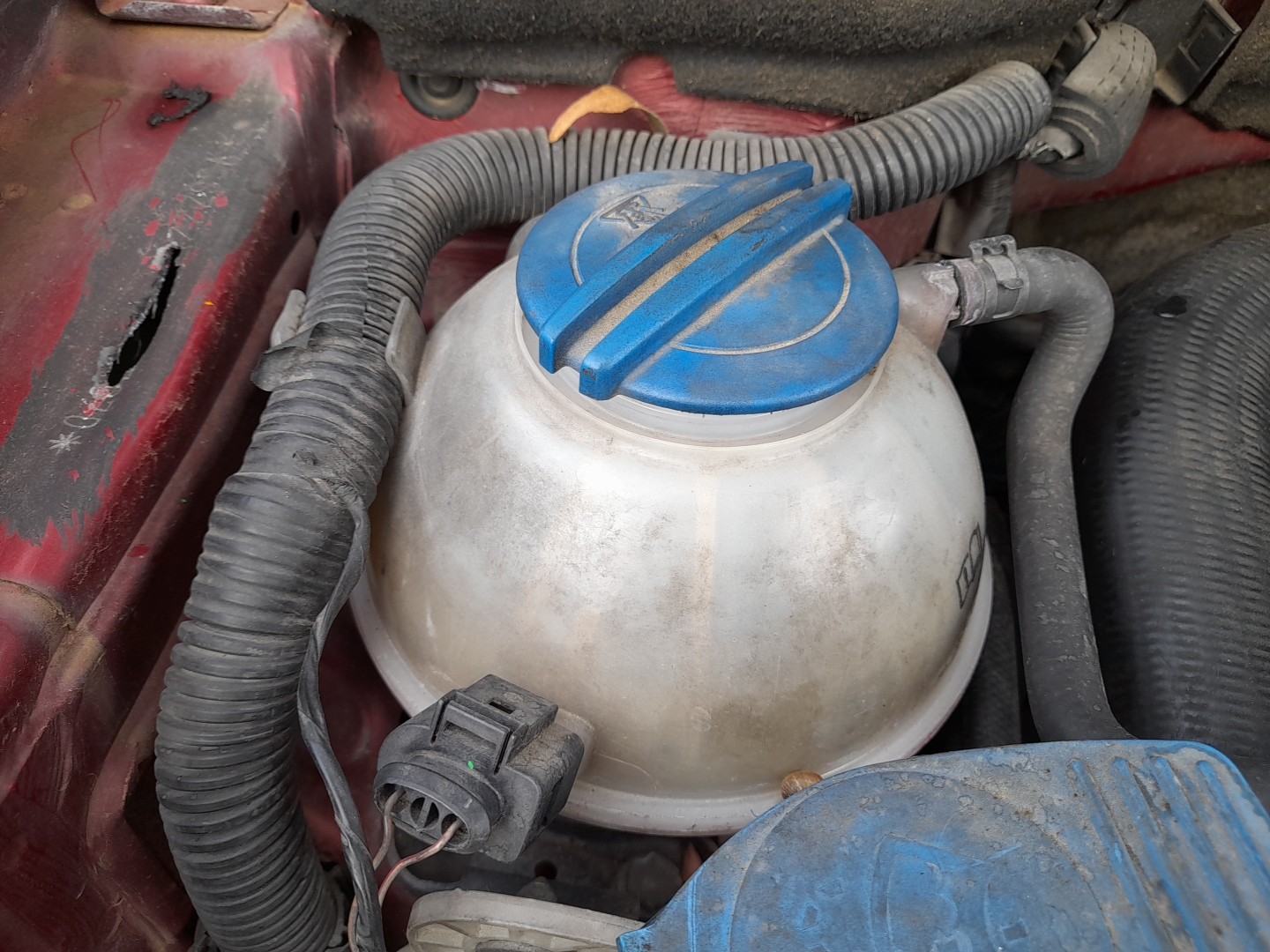 Coolant reservoir