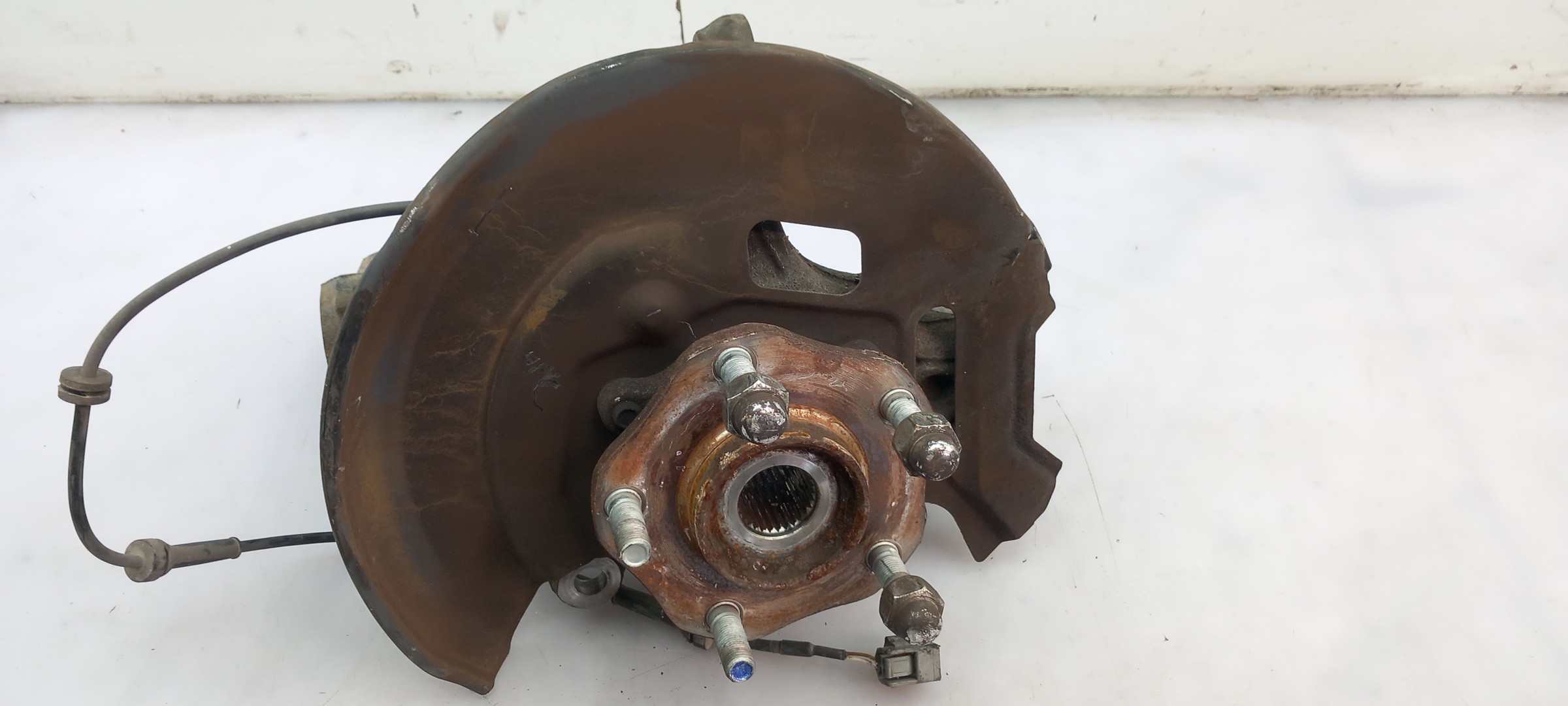 Left front steering knuckle NISSAN X-Trail (T32) Imagem-1