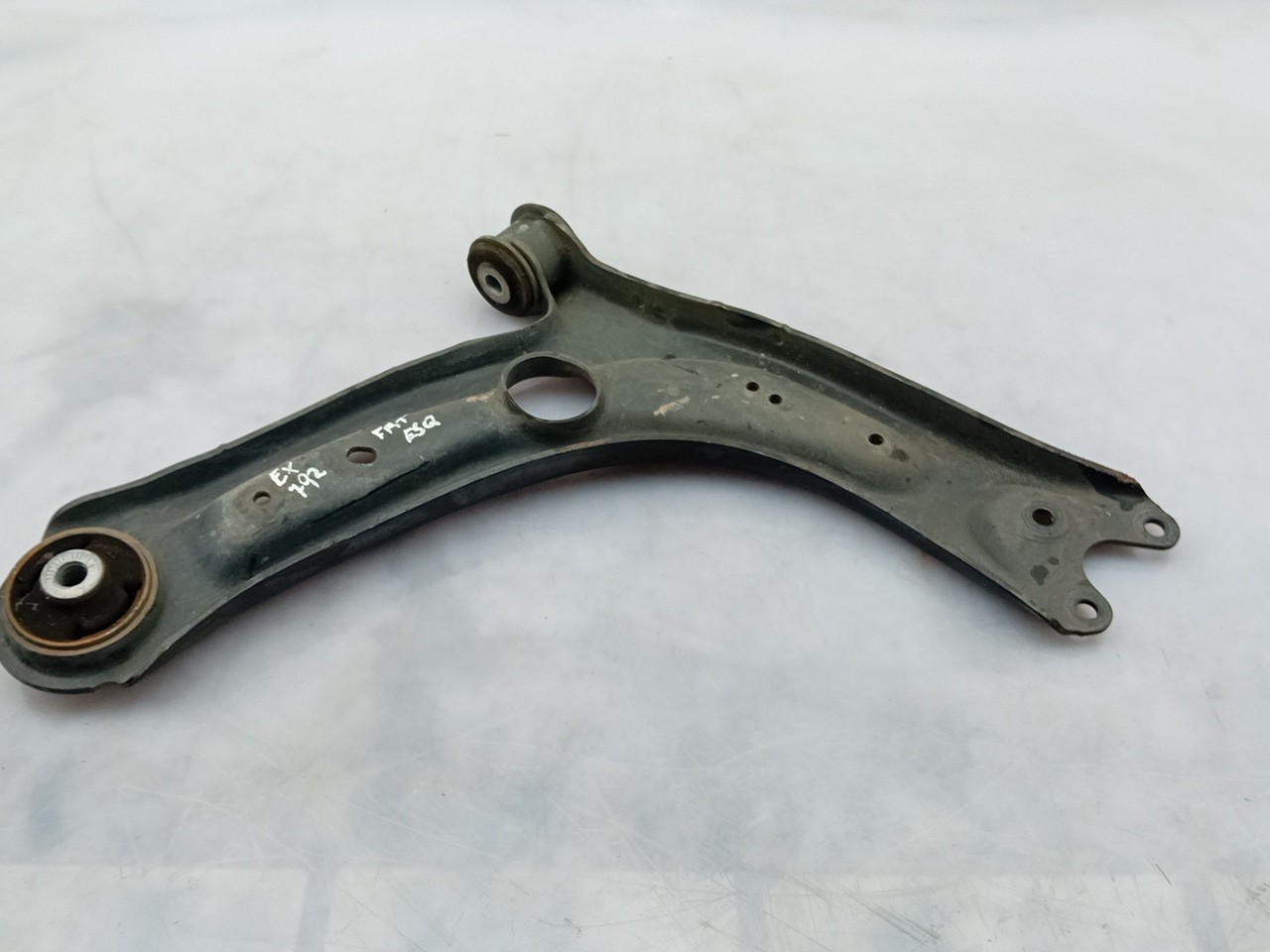 Brazo suspensión delantero izquierdo VOLKSWAGEN Tiguan (AD1, AX1) Imagem-1