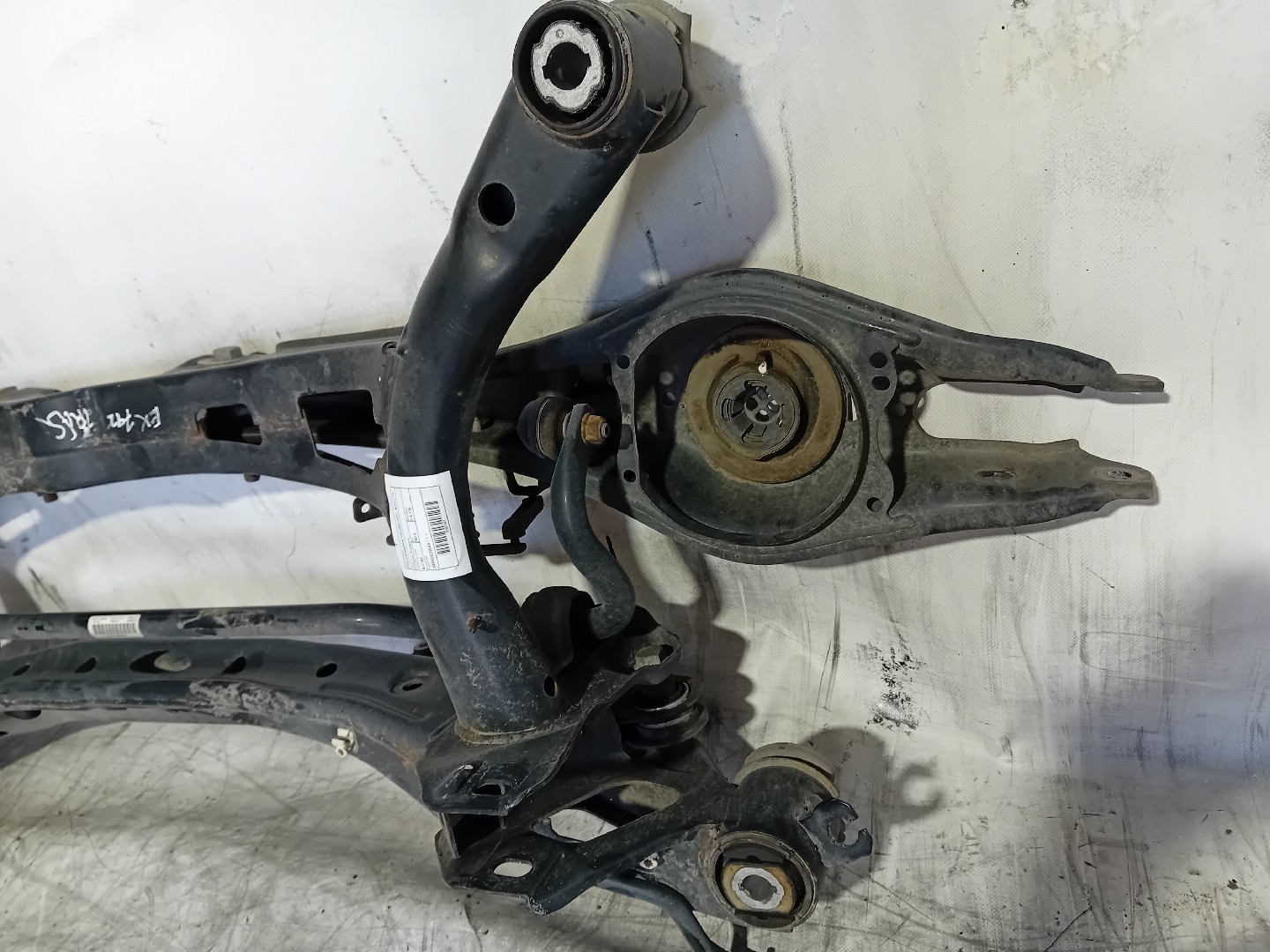 Subchasis trasero VOLKSWAGEN Tiguan (AD1, AX1) Imagem-1