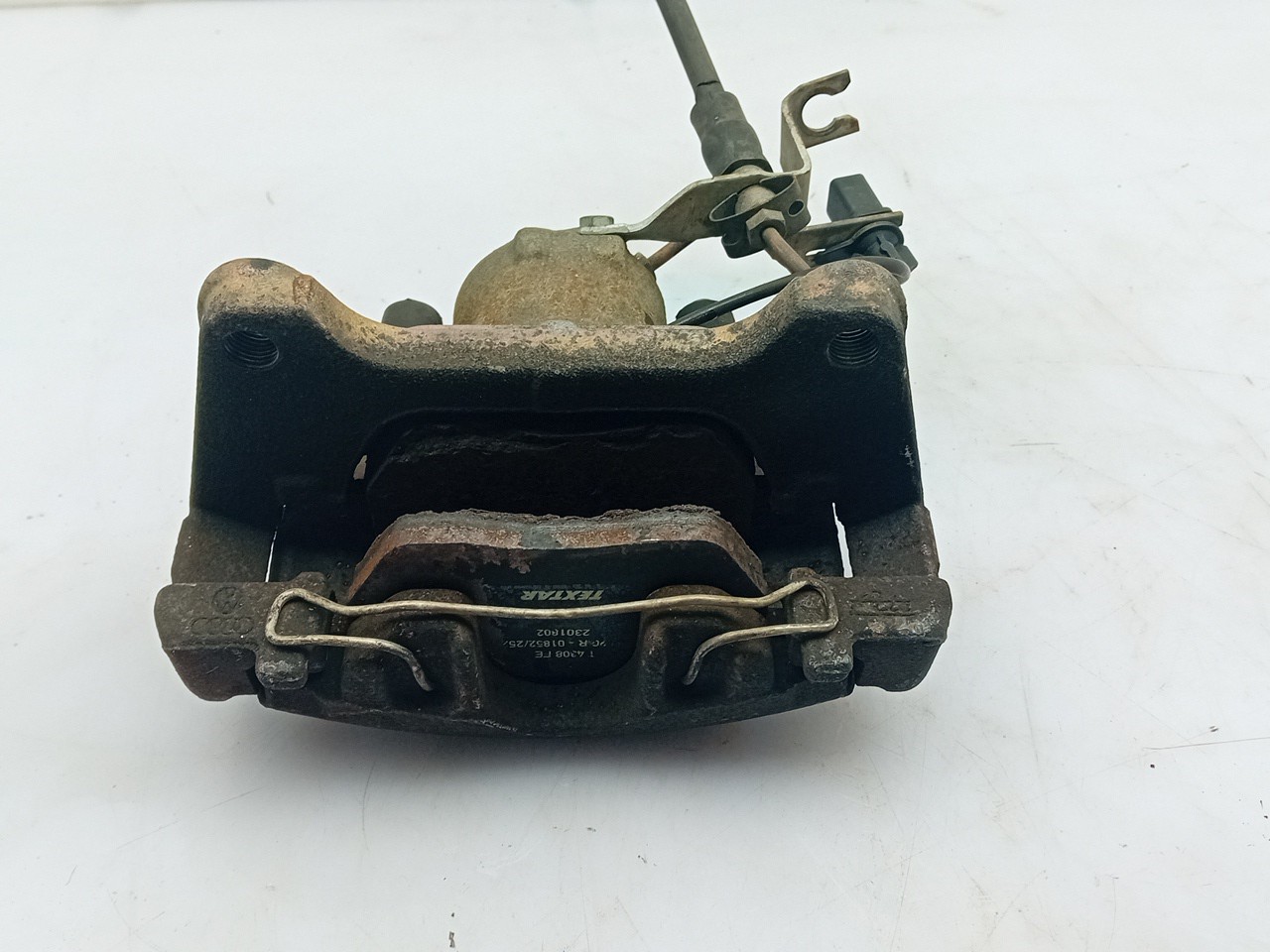 Étrier de frein avant gauche AUDI A4 Avant (8E5, B6) Imagem-1