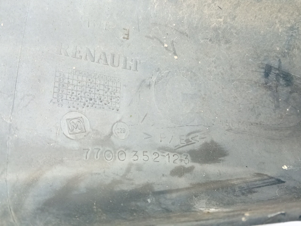 Left Rear bumper corner   RENAULT Master II (FD) Imagem-2