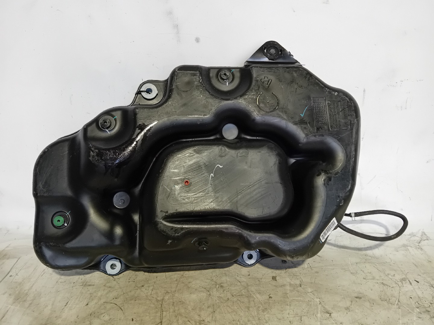 Fuel tank TOYOTA C-HR (_X1_) Imagem-1
