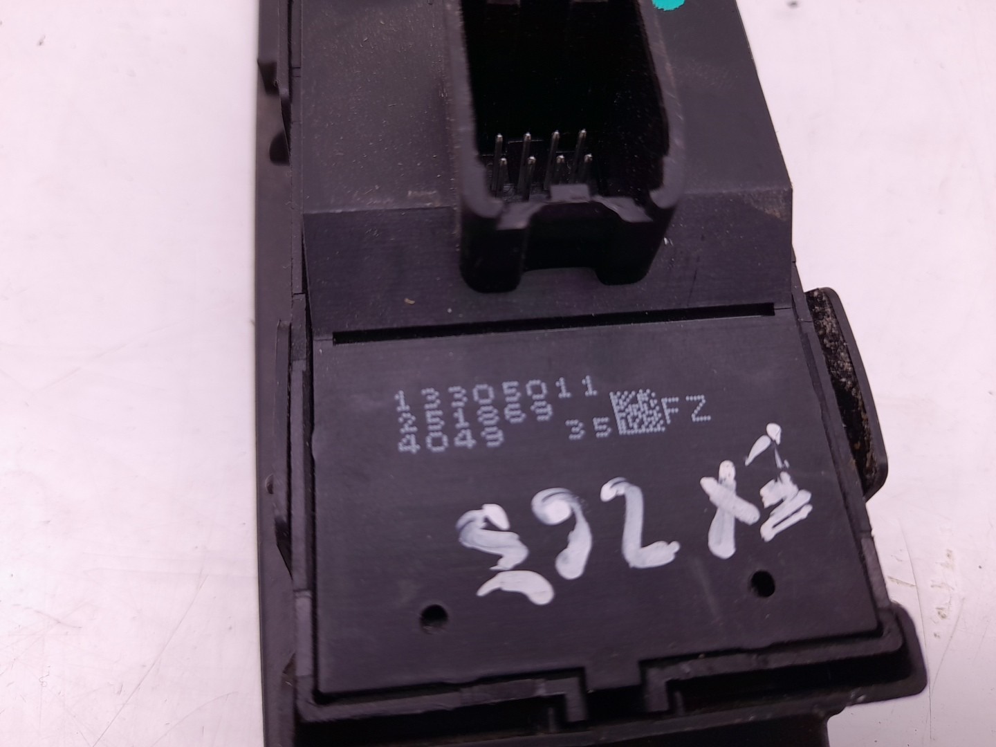 Mando / interruptor elevalunas delantero izquierdo OPEL Astra J Sports Tourer Imagem-2