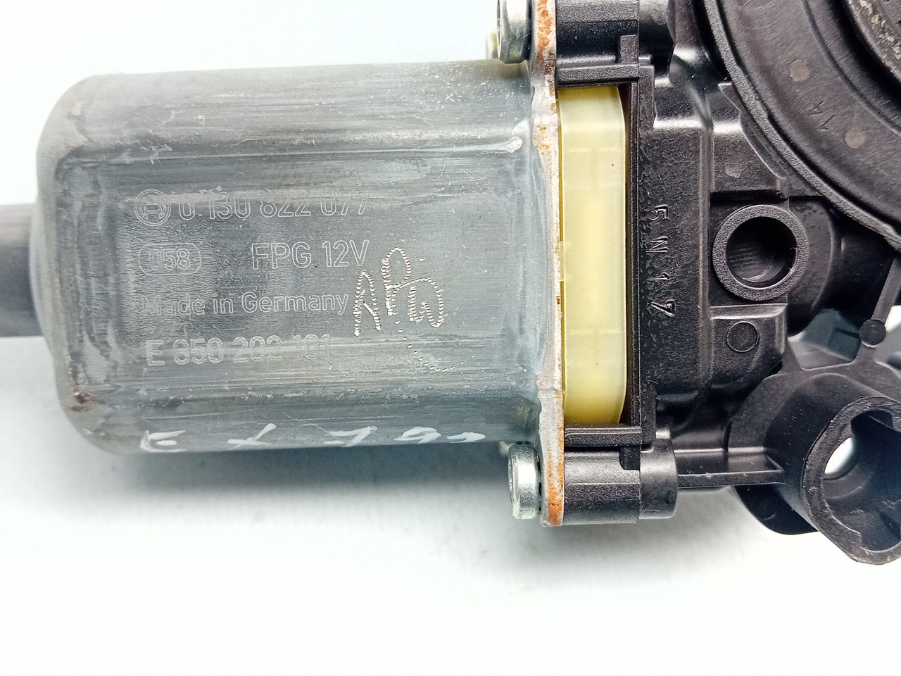 Moteur lève-vitre avant Droite VOLKSWAGEN Tiguan (AD1, AX1) Imagem-3
