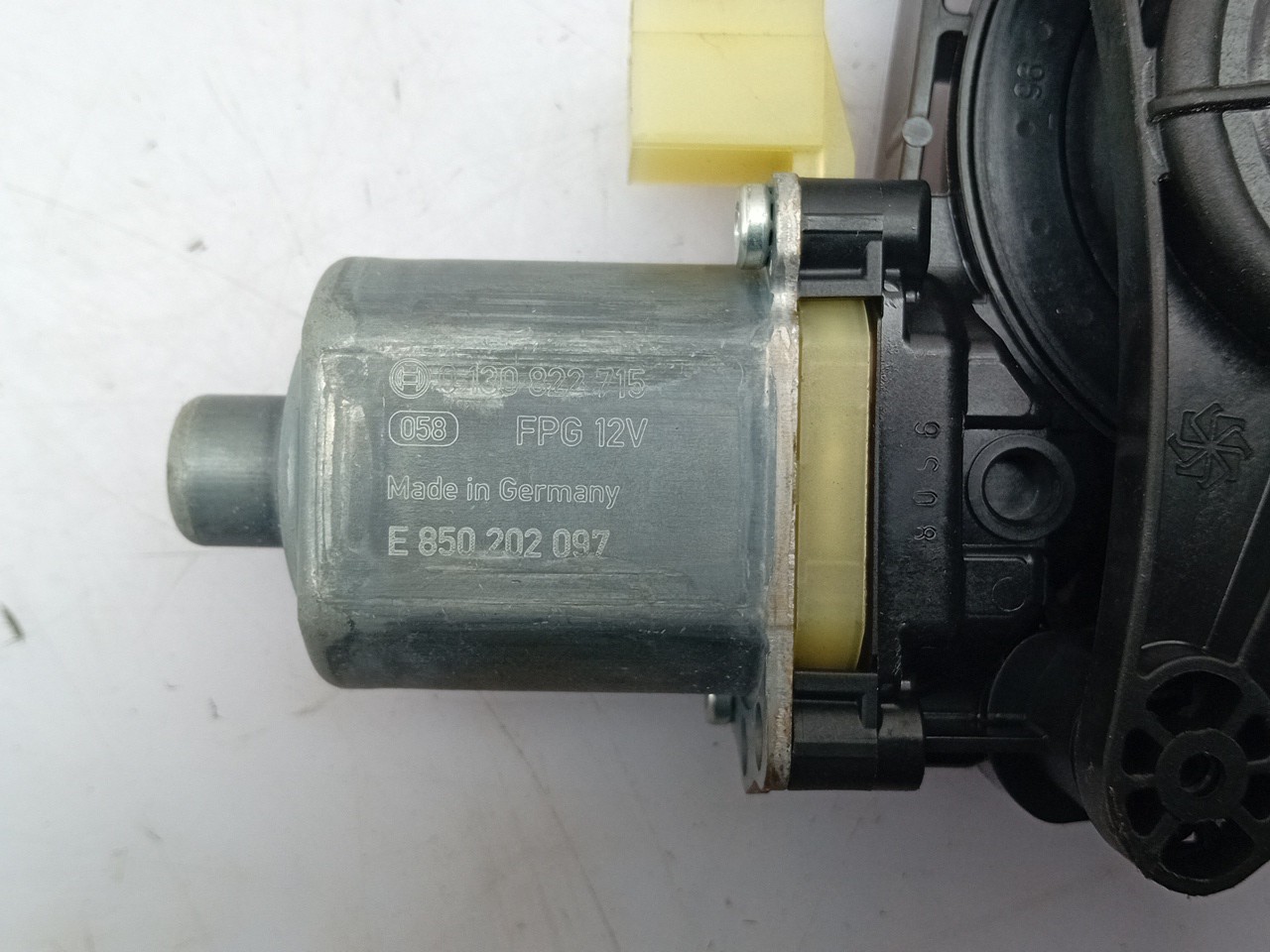 Right Rear  Door Window Regulator Motor VOLKSWAGEN Tiguan (AD1, AX1) Imagem-3