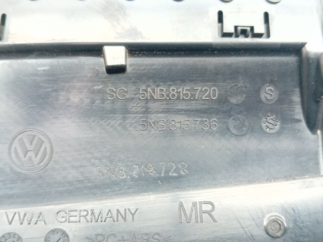 Difusor / salida de aire VOLKSWAGEN Tiguan (AD1, AX1) Imagem-3