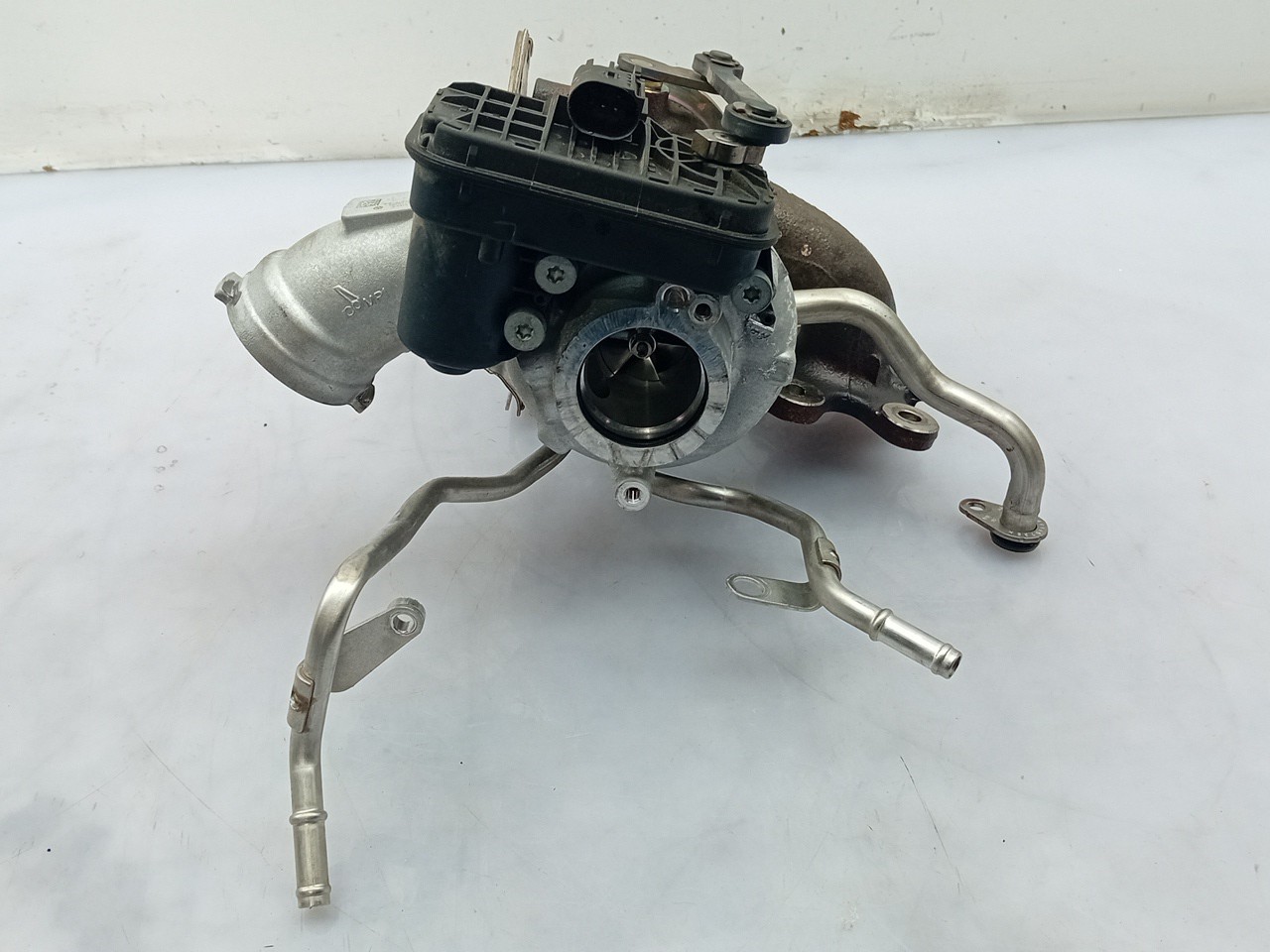 Turbocharger  VOLKSWAGEN Tiguan (AD1, AX1) Imagem-1