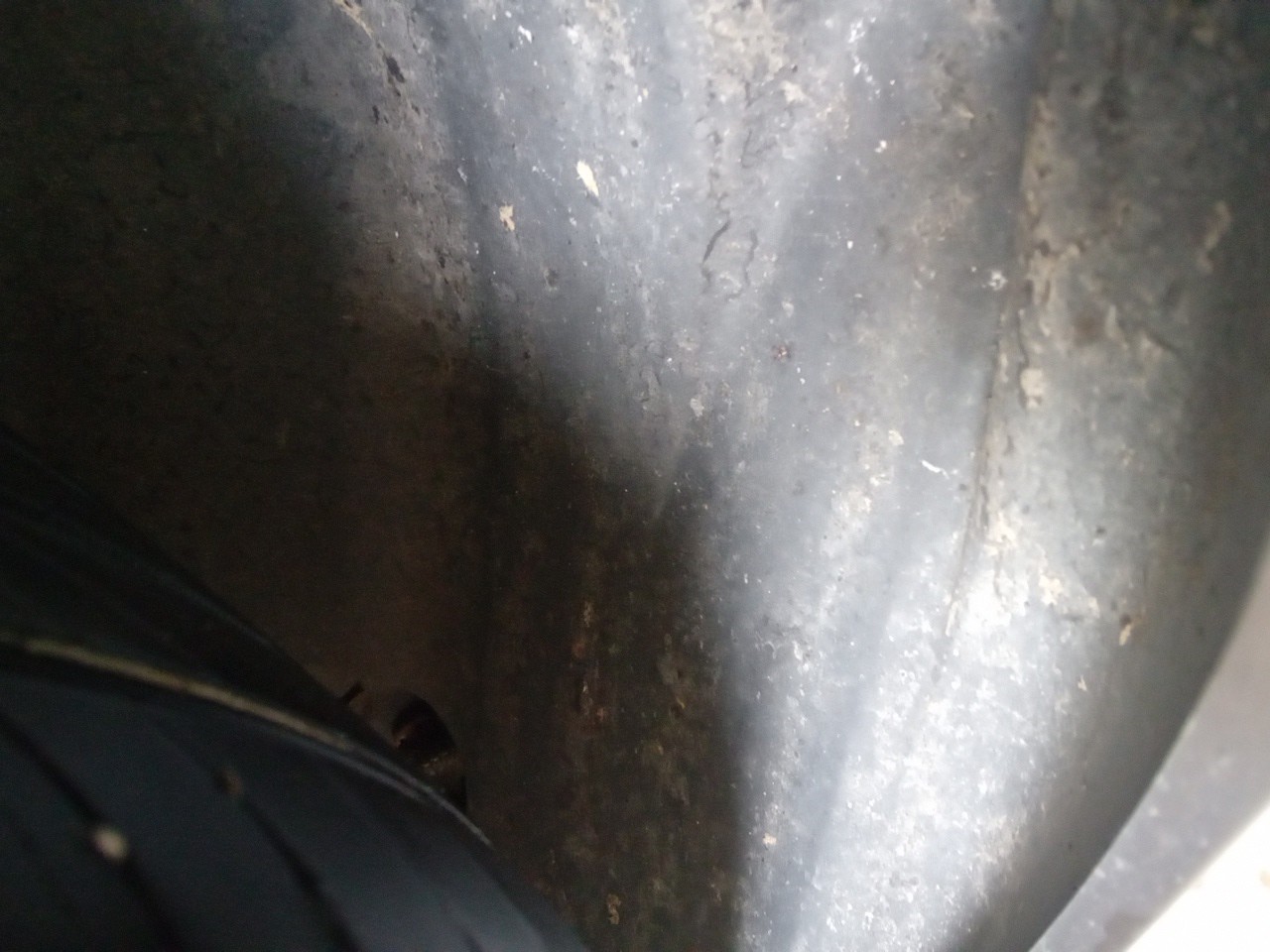 Cava roda frente esquerda PEUGEOT 208 II Imagem-1