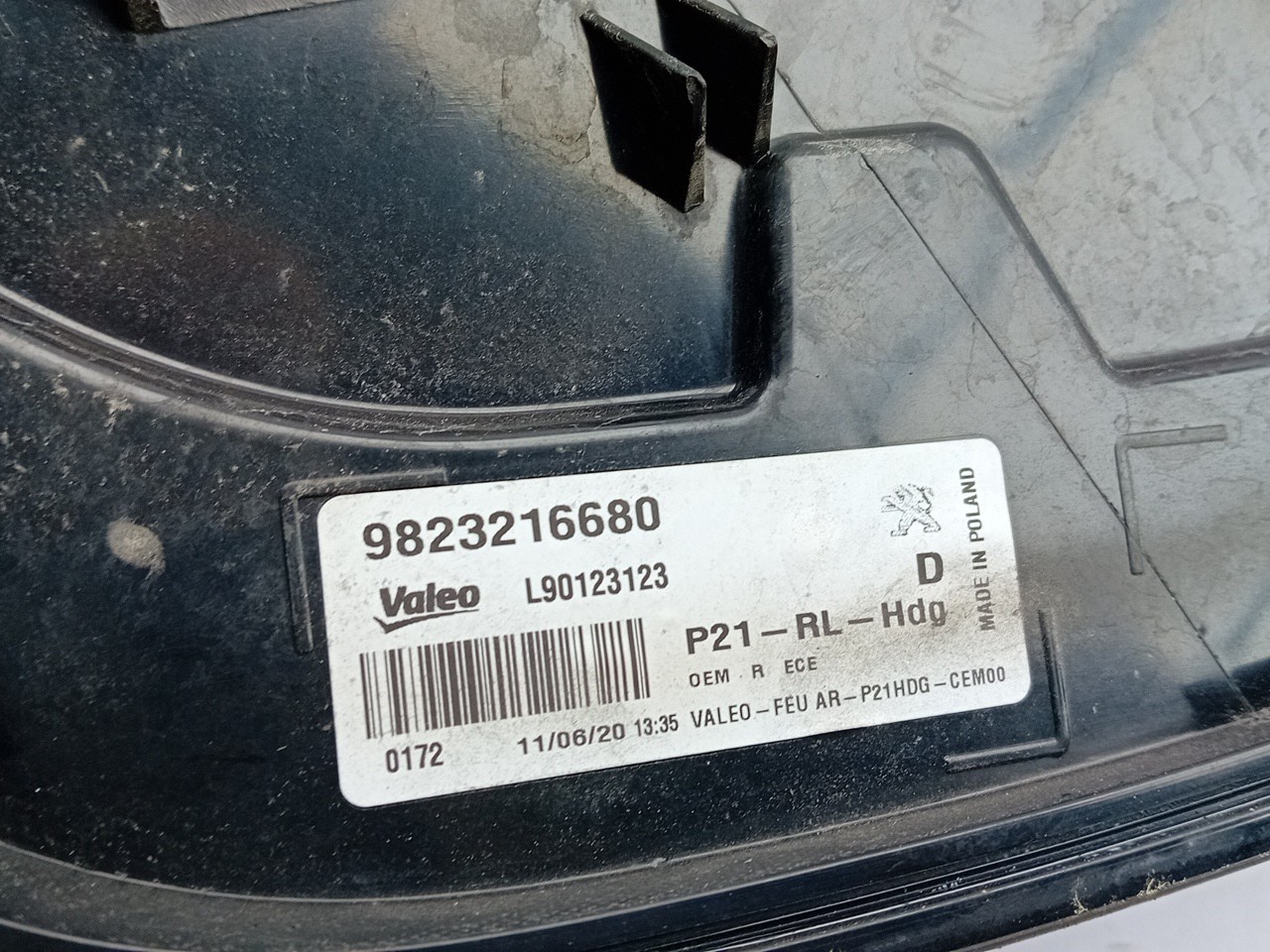 Right Tail light PEUGEOT 208 II Imagem-3