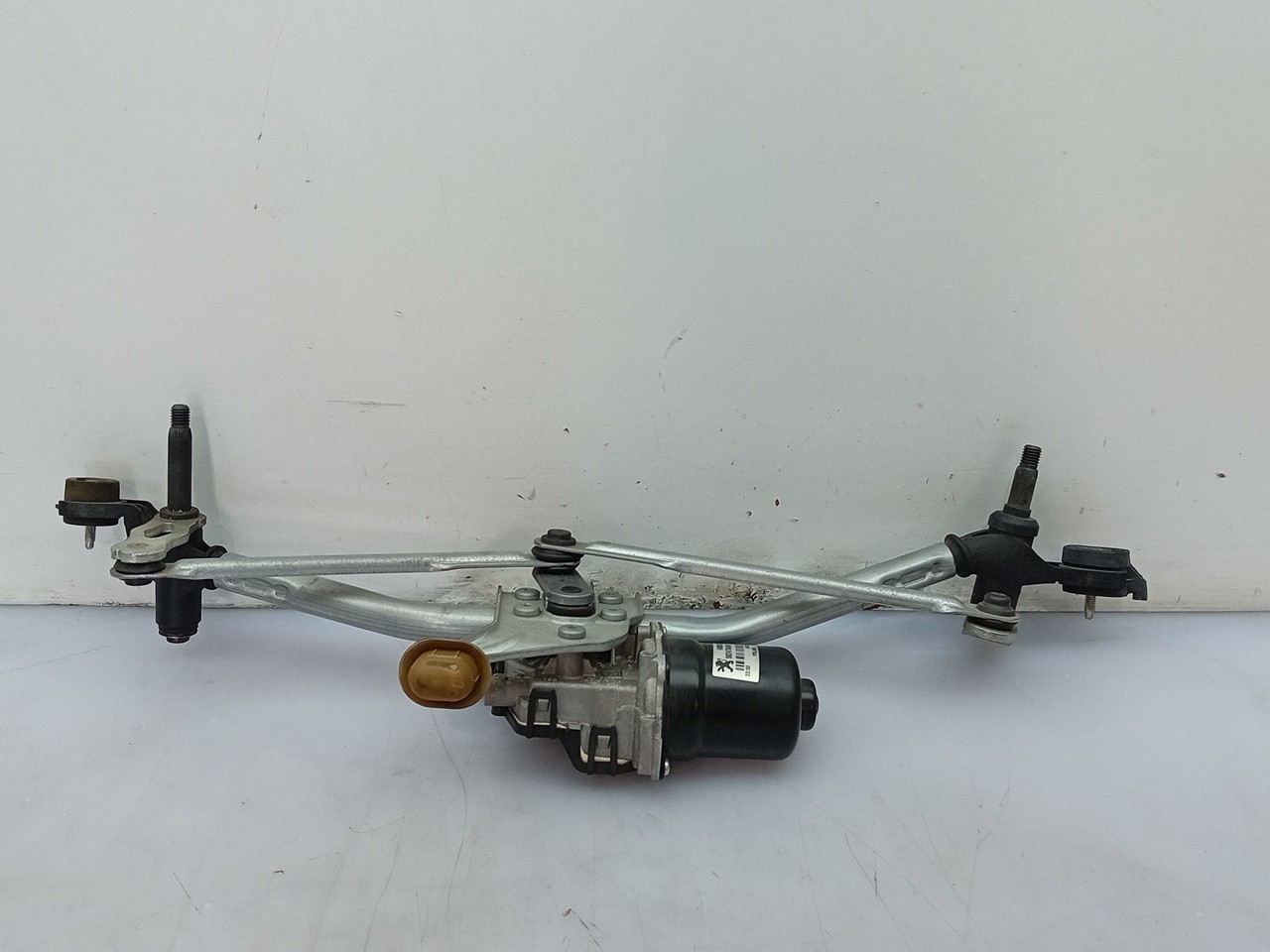 Front Wiper Motor