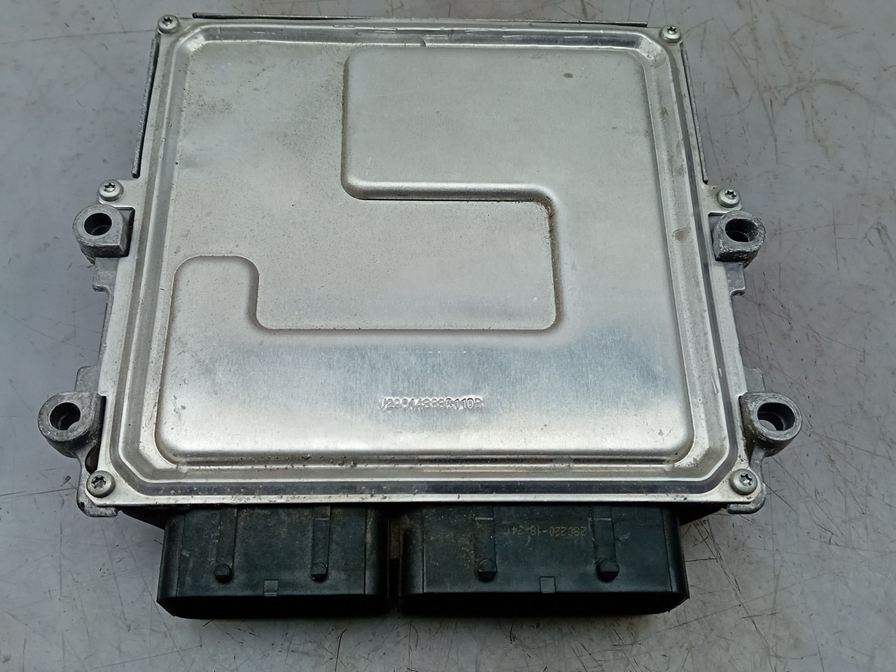 Centralita motor / ECU PEUGEOT 208 II Imagem-1