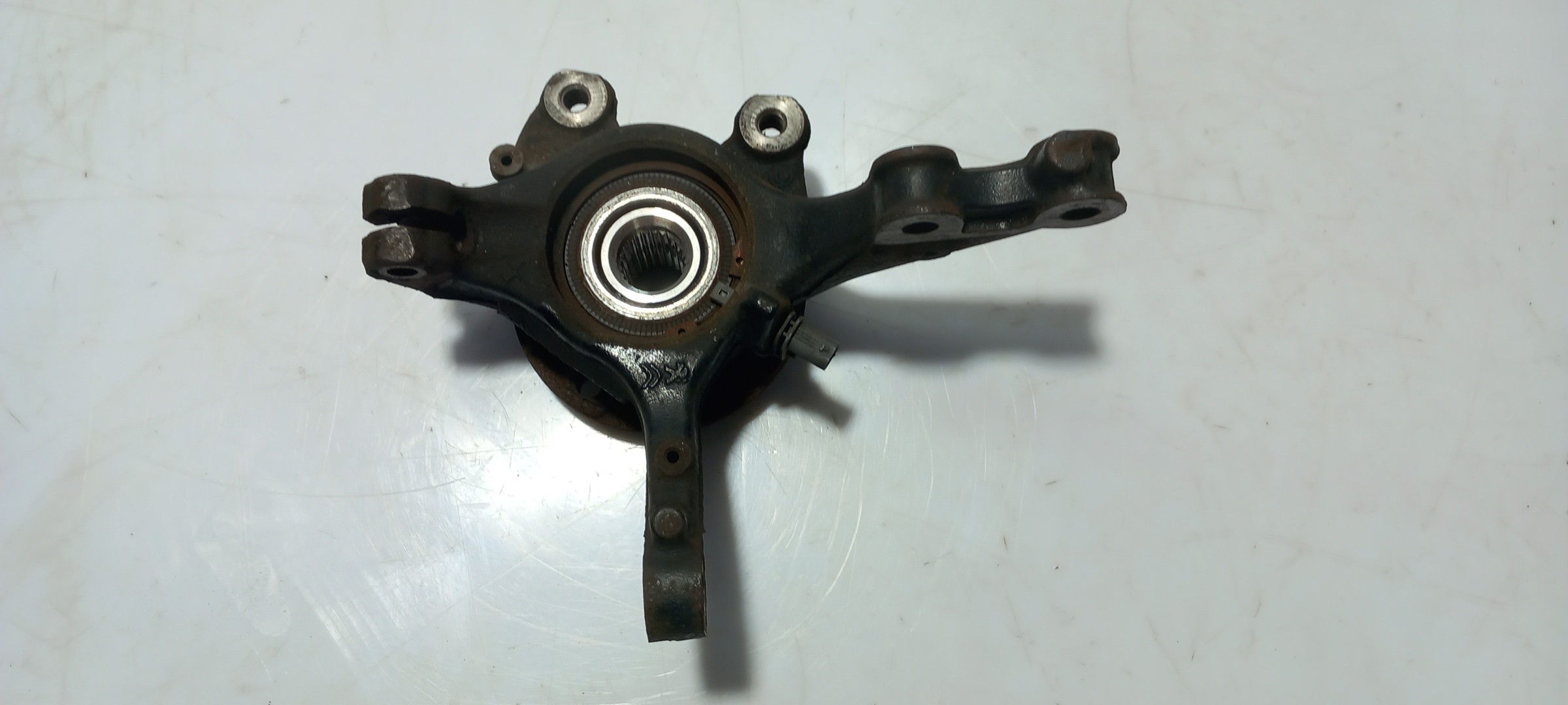 Right front steering knuckle