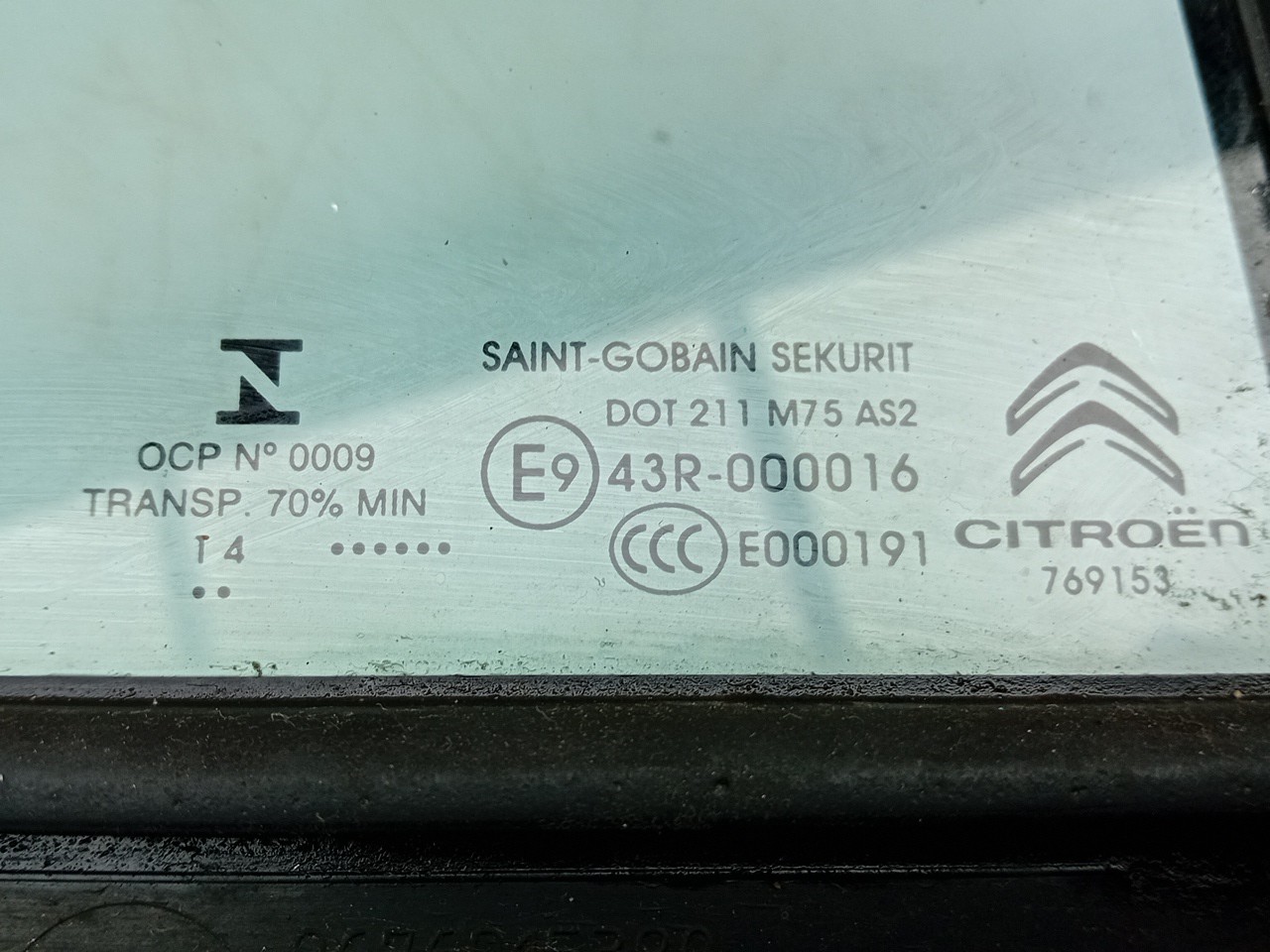 Right rear triangle window CITROËN C4 Grand Picasso II (DA_, DE_) Imagem-2