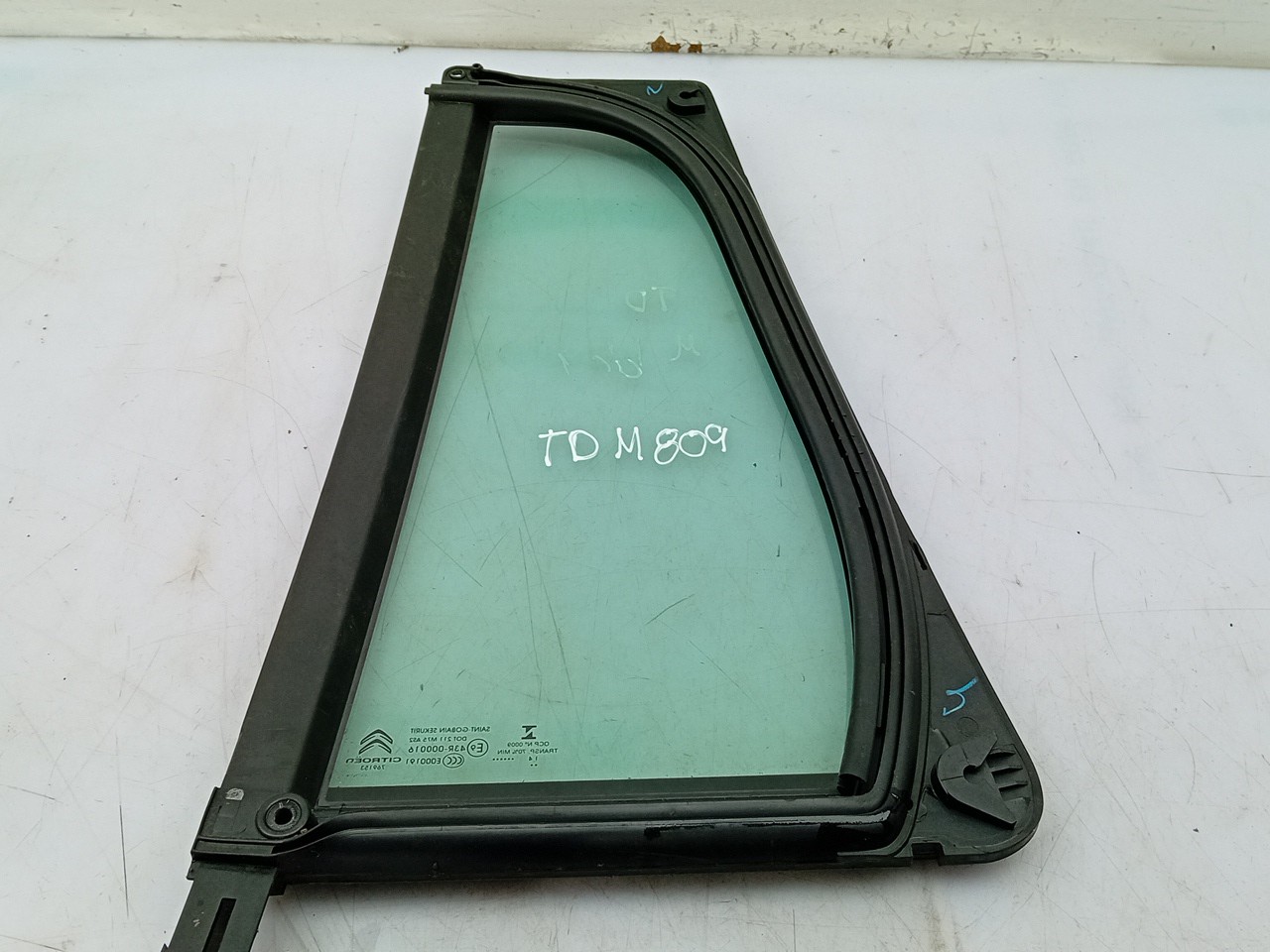 Right rear triangle window CITROËN C4 Grand Picasso II (DA_, DE_) Imagem-1