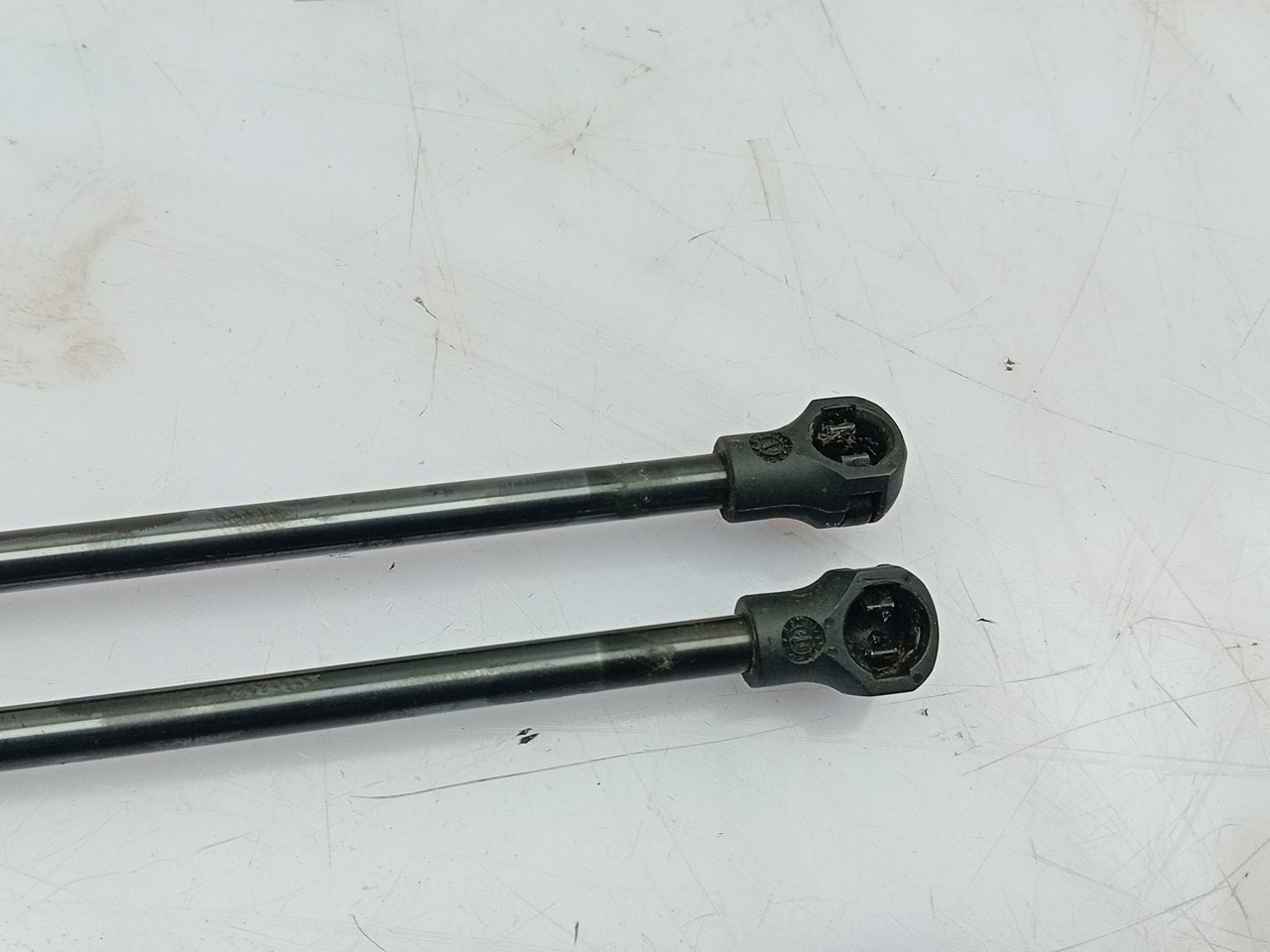 Trunk Shock Absorber DS DS3 Crossback Imagem-1