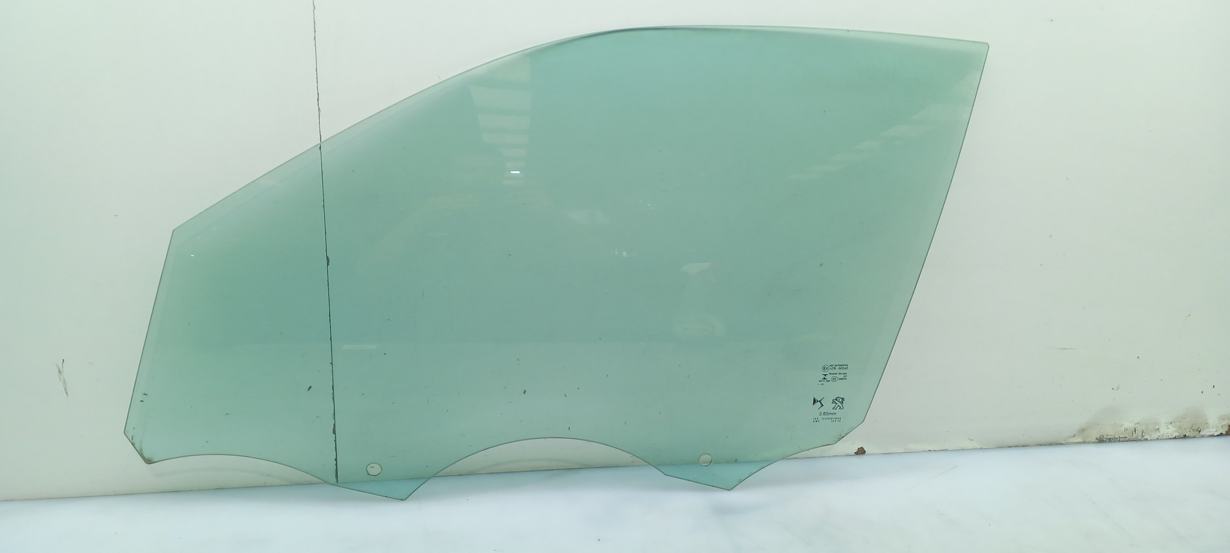 Left front door glass