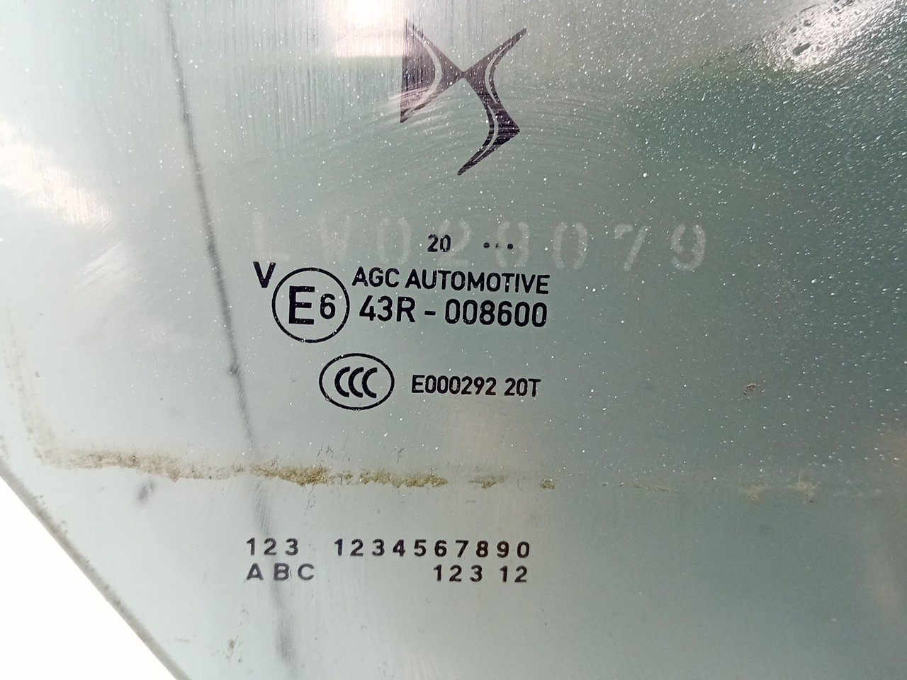 Right rear door glass DS DS3 Crossback Imagem-1