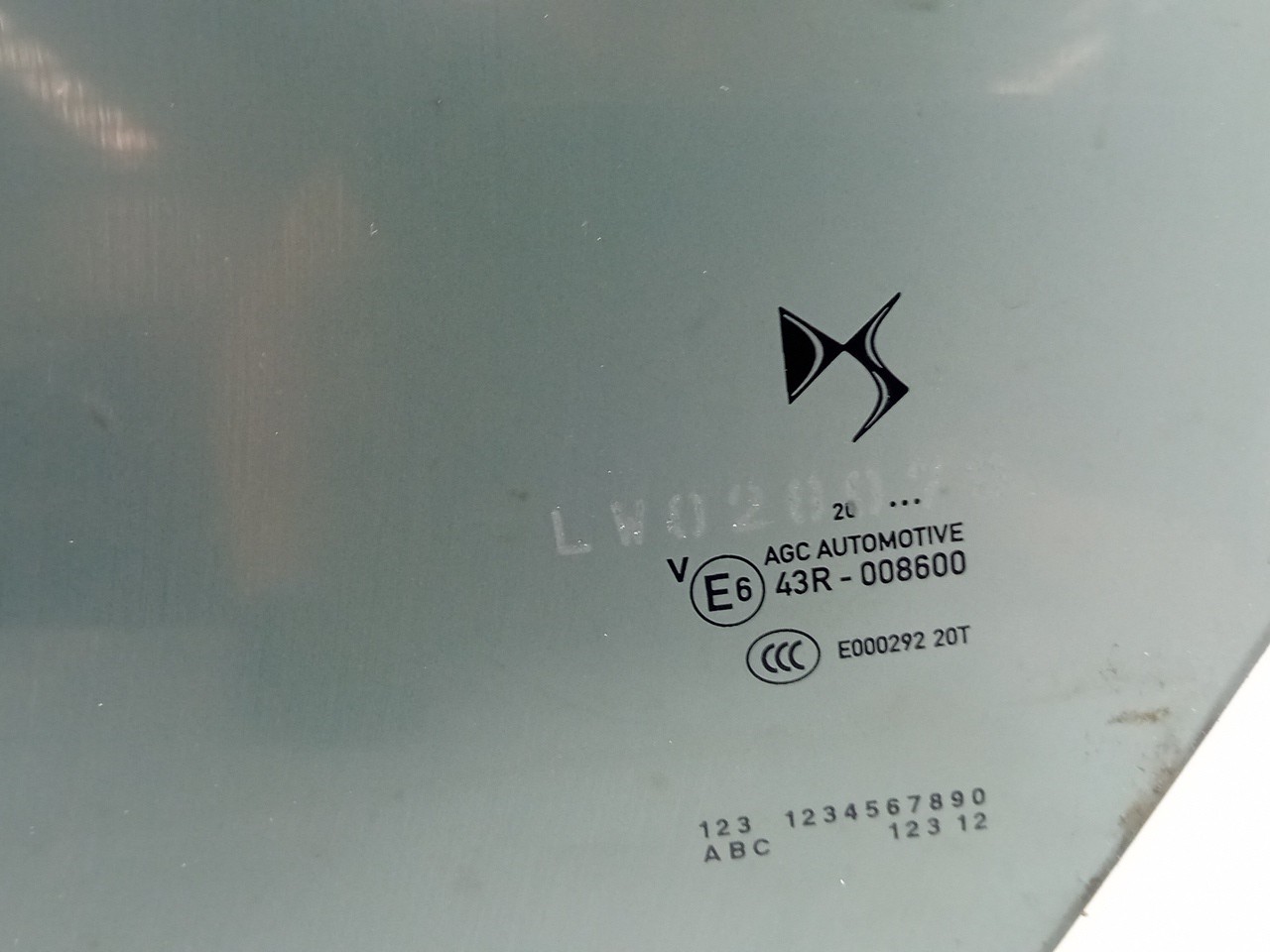 Left rear door glass DS DS3 Crossback Imagem-1