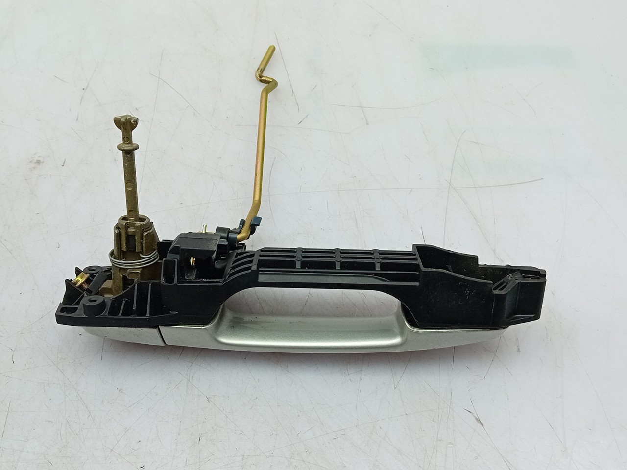 Left front door handle TOYOTA Avensis Sedan (_T22_) Imagem-2