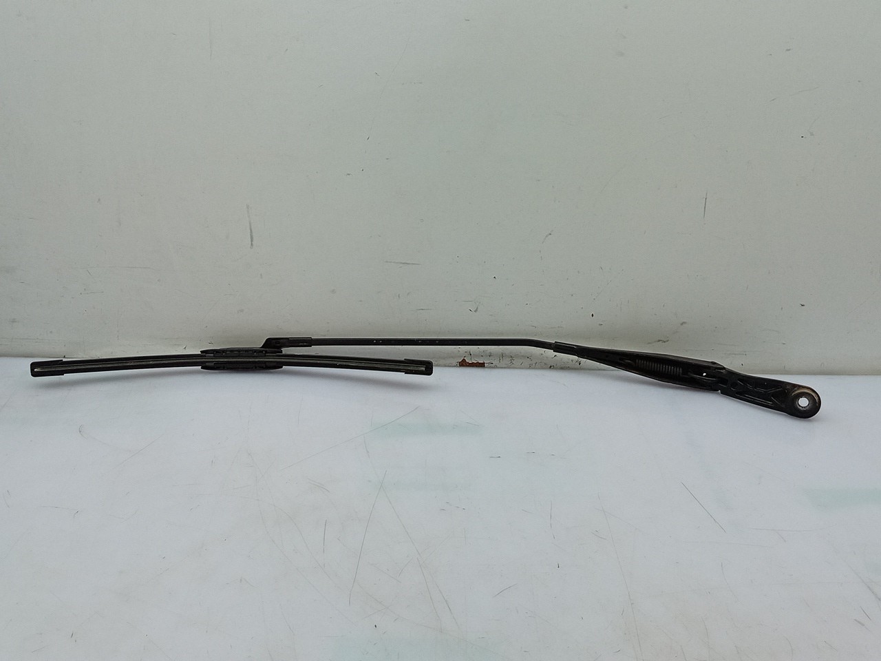 Windscreen wiper arm Right front PEUGEOT 308 SW II Imagem-1
