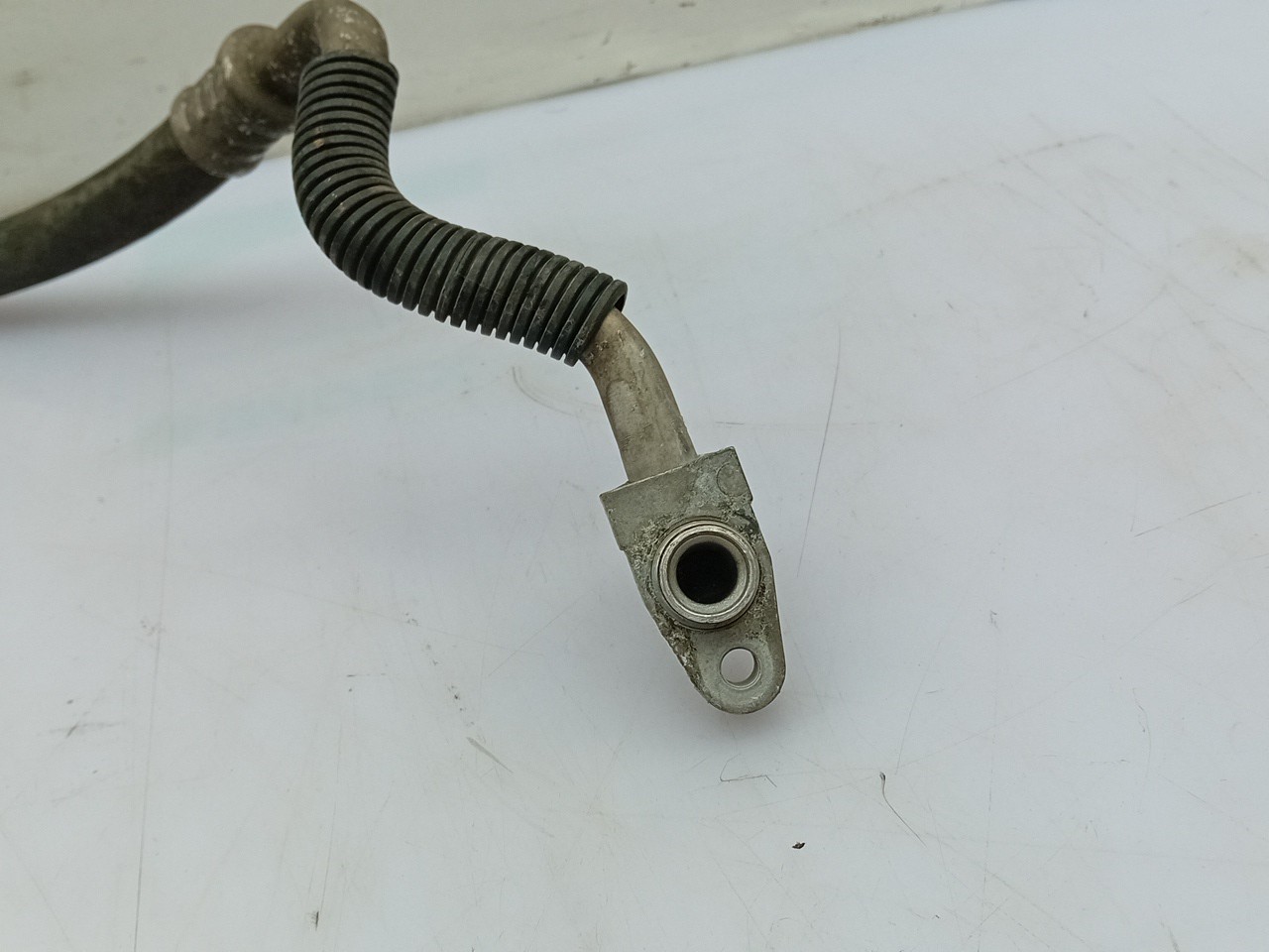 AC pipe TOYOTA Avensis Sedan (_T22_) Imagem-1