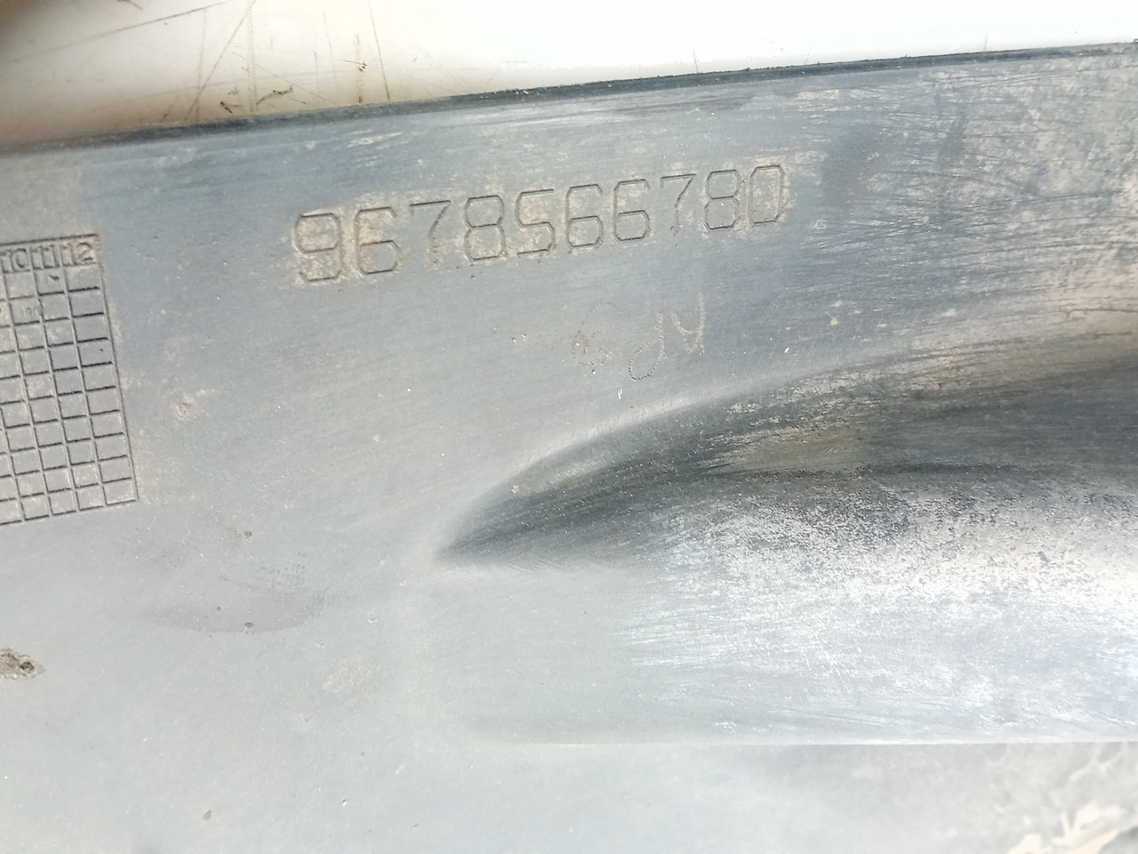 Rear wheel arch right PEUGEOT 308 SW II Imagem-2