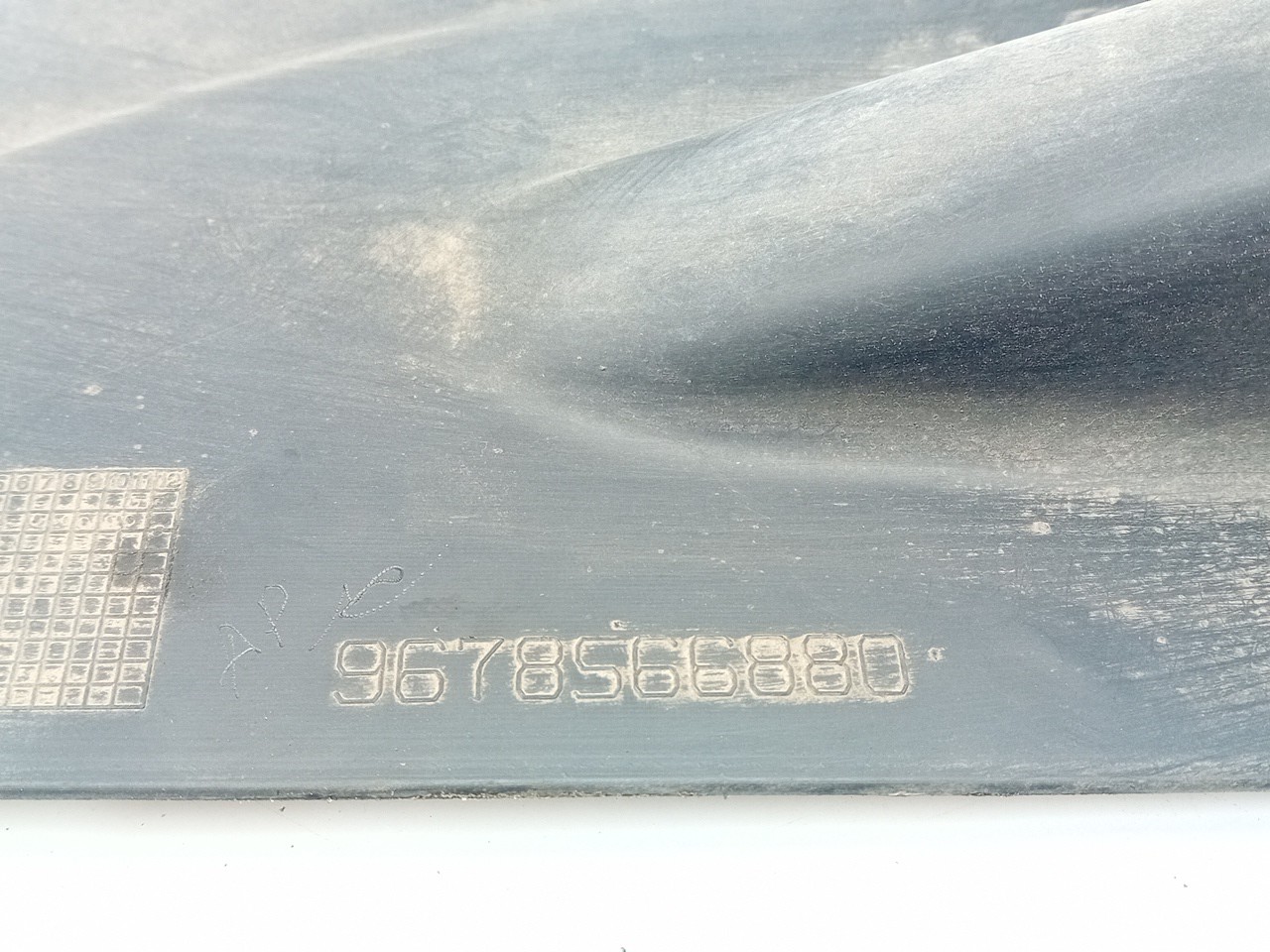 Cava roda trás esquerda PEUGEOT 308 SW II Imagem-2
