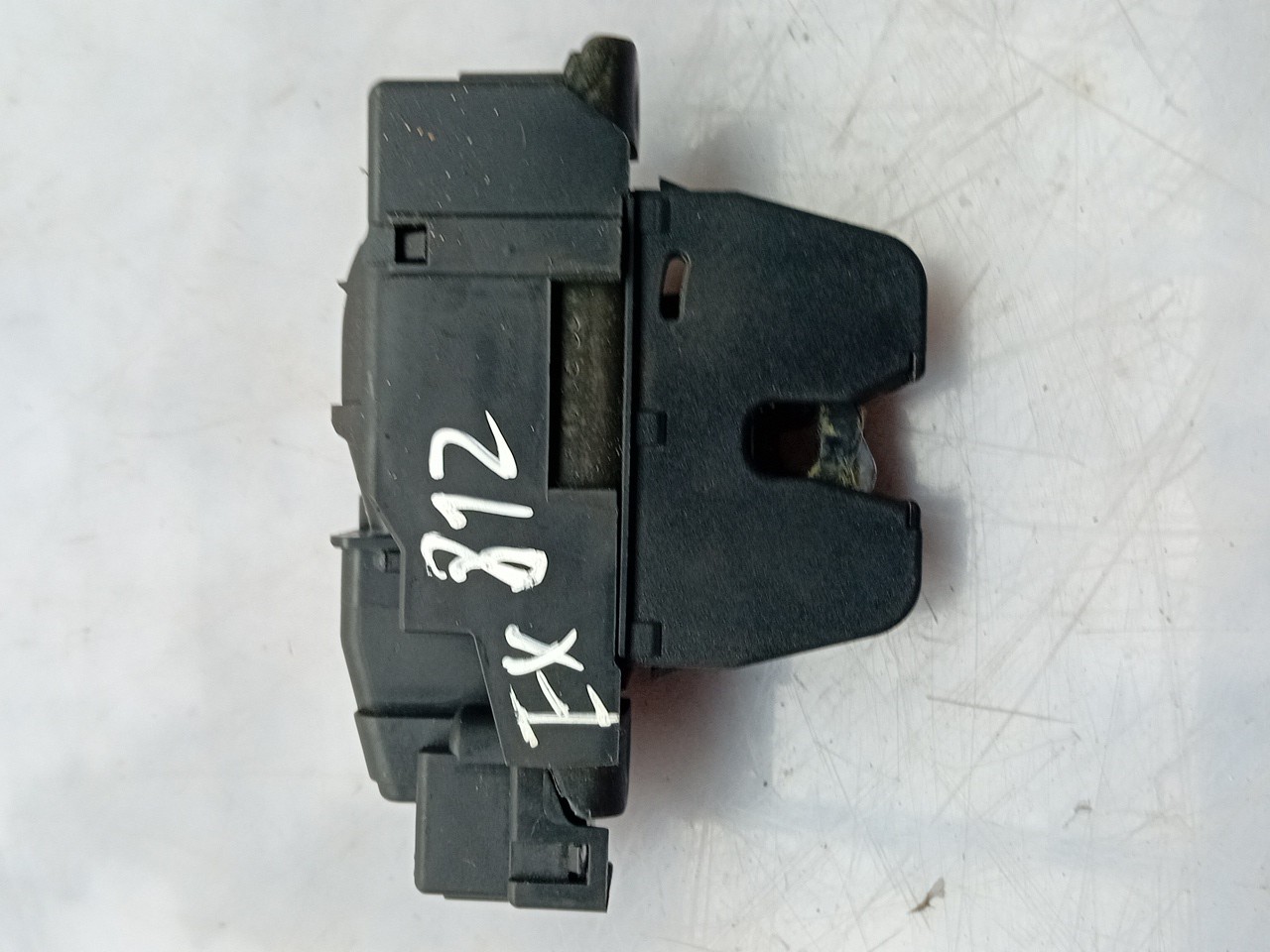Fechadura / fecho da mala PEUGEOT 308 SW II Imagem-1