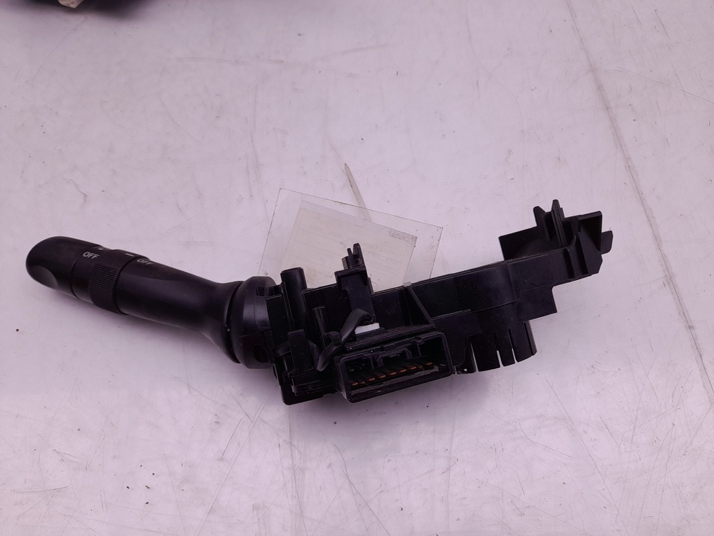 Light and wiper lever set TOYOTA Yaris (_P9_) Imagem-1