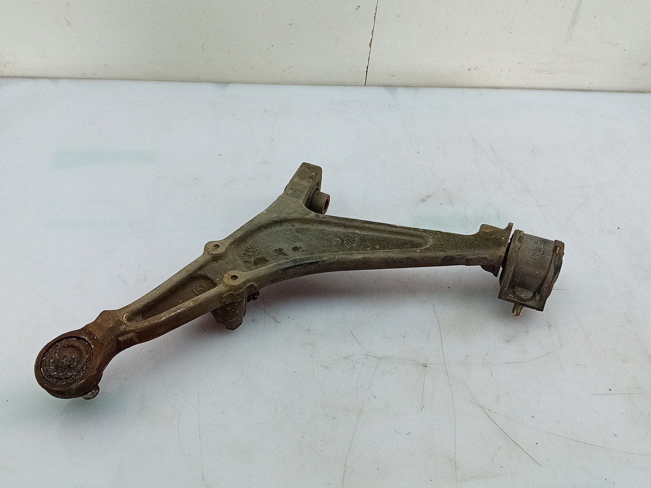 Brazo suspensión delantero derecho CITROËN Saxo (S0, S1) Imagem-1