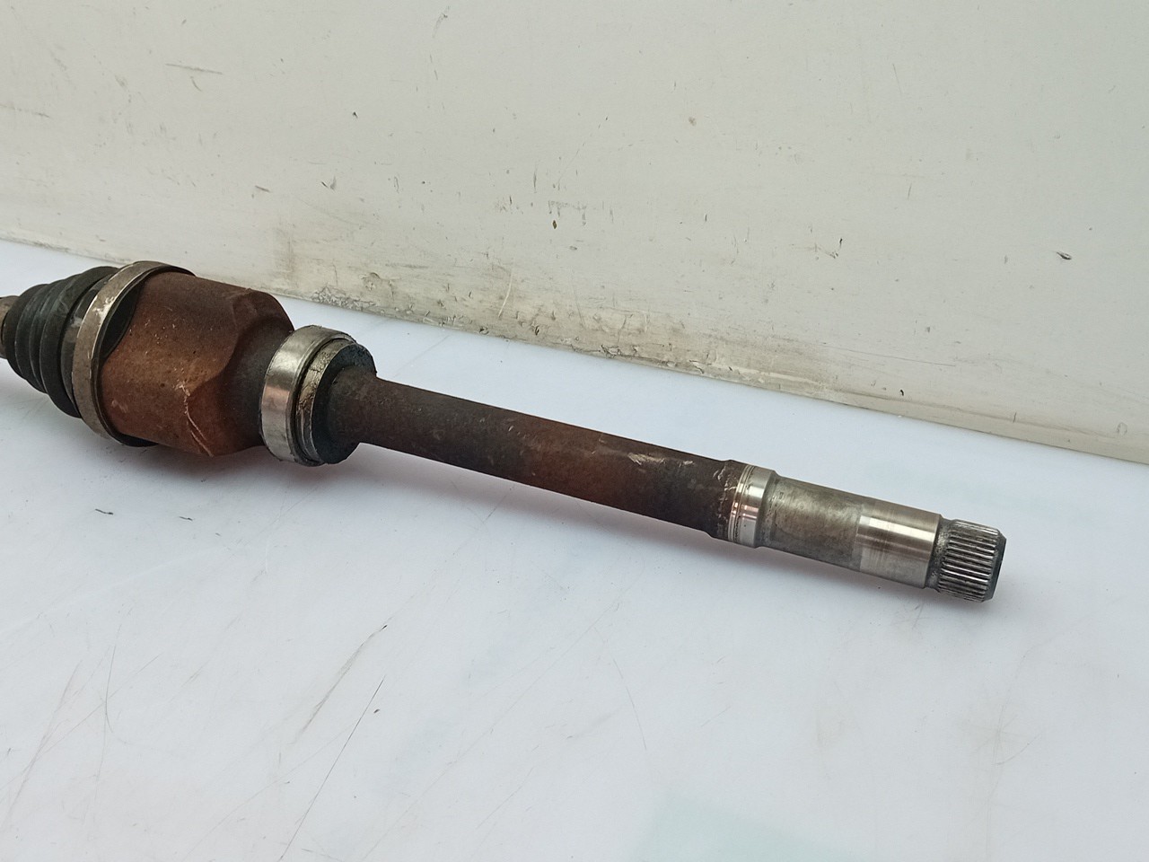 Right front driveshaft PEUGEOT 308 SW II Imagem-1