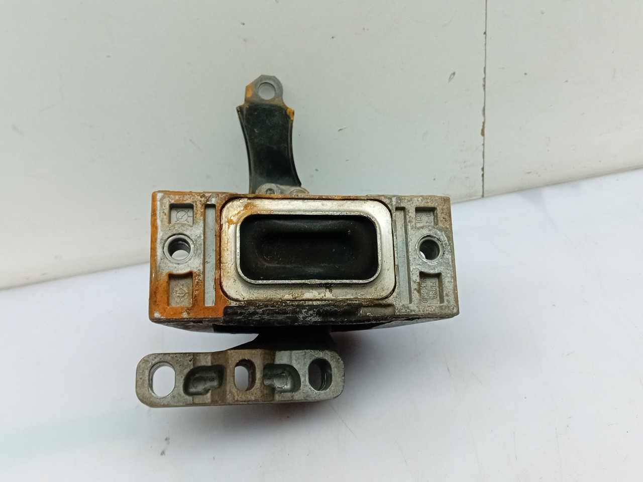 Apoio do motor SKODA Octavia I Hatchback (1U2) Imagem-1