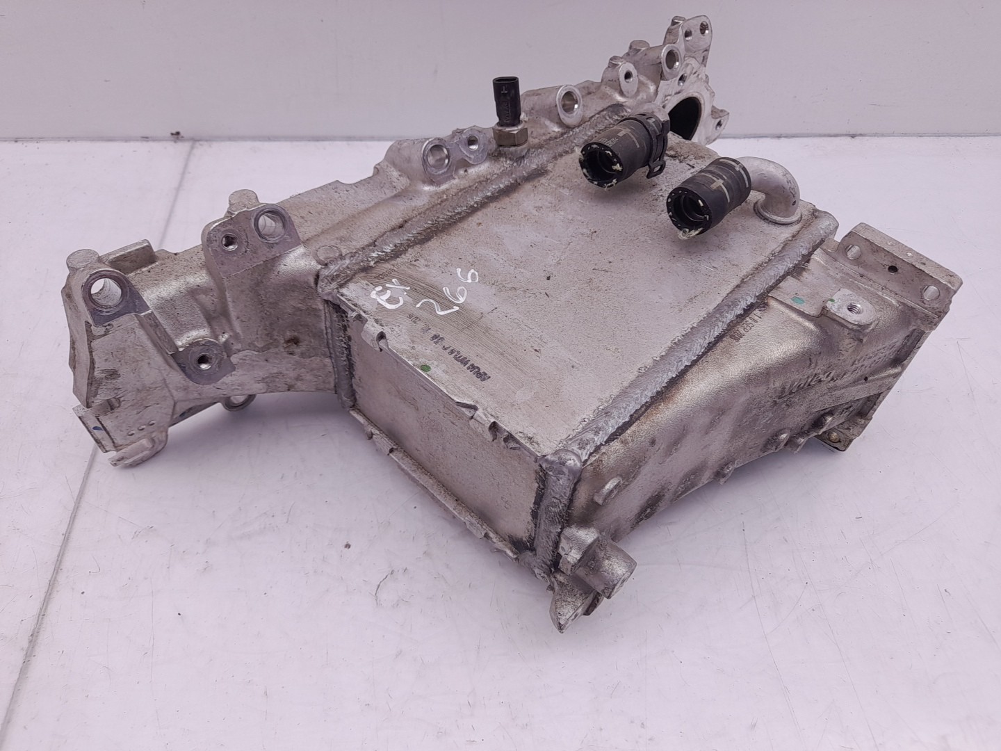 Intake manifold AUDI A3 Sportback (8VA, 8VF) Imagem-3