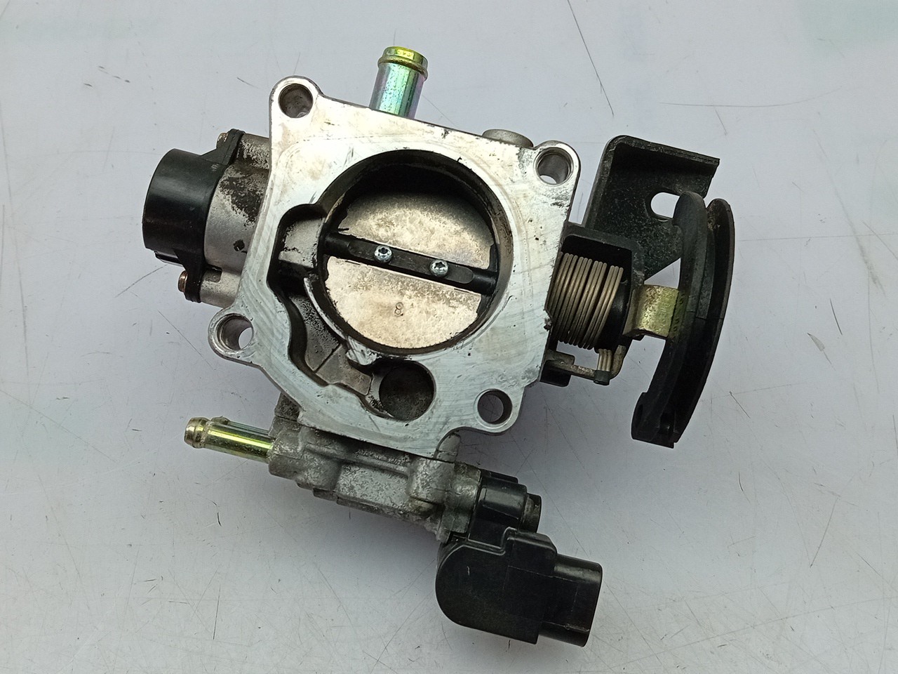 Throttle body TOYOTA Avensis Sedan (_T22_) Imagem-1