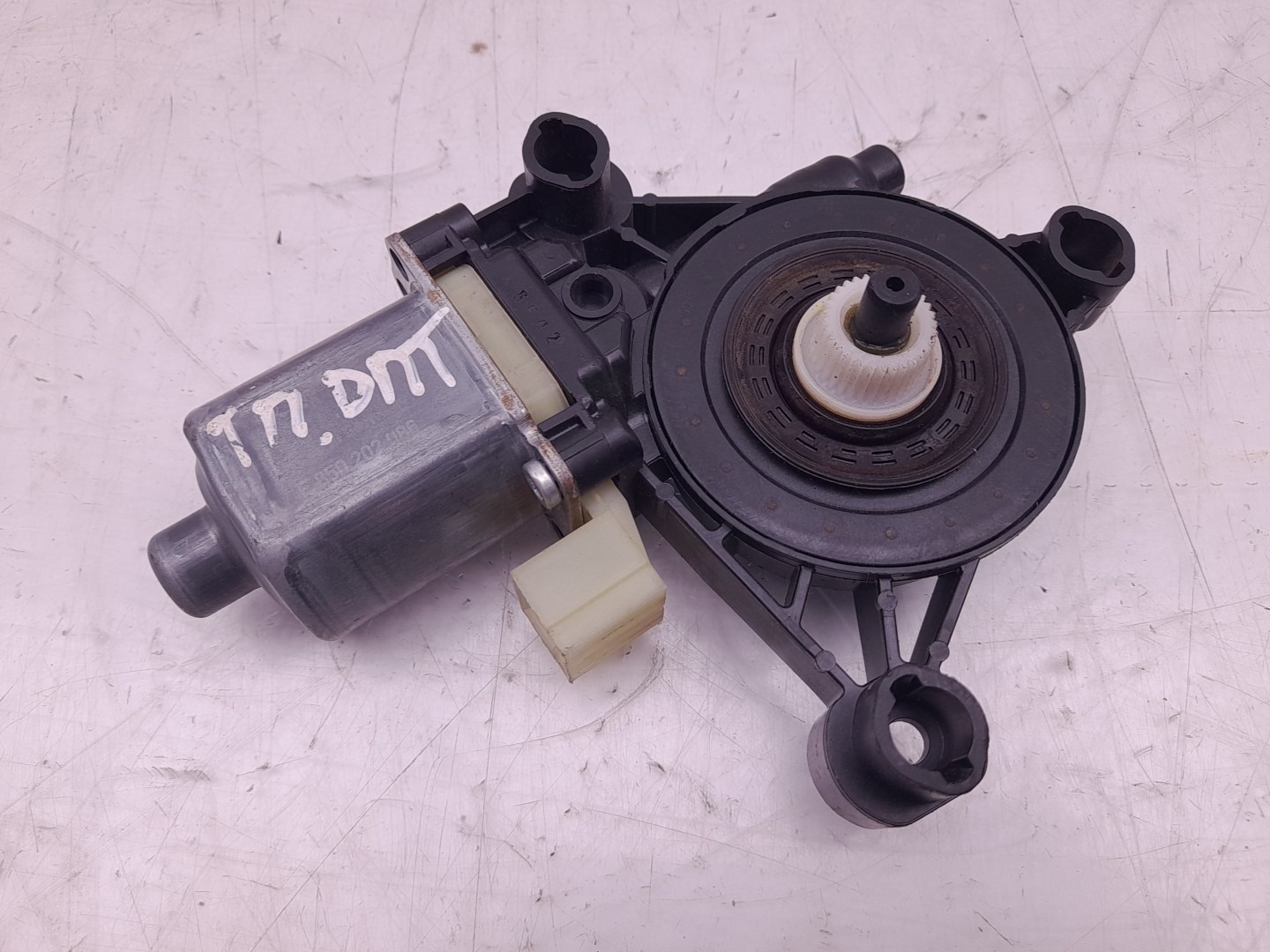 Moteur lève-vitre arrière Droite AUDI A3 Sportback (8VA, 8VF) Imagem-2