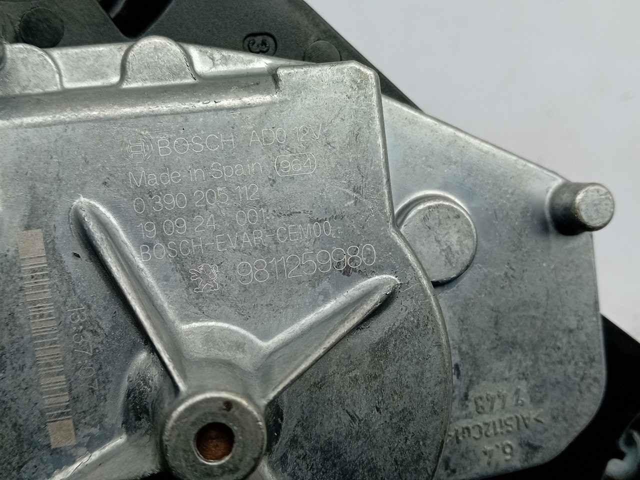 Motor limpiaparabrisas Trasero PEUGEOT 3008 II (M_) Imagem-3