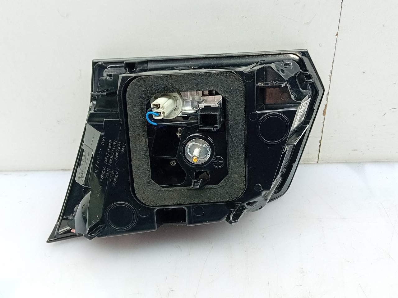 Left Tailgate light  PEUGEOT 3008 II (M_) Imagem-2