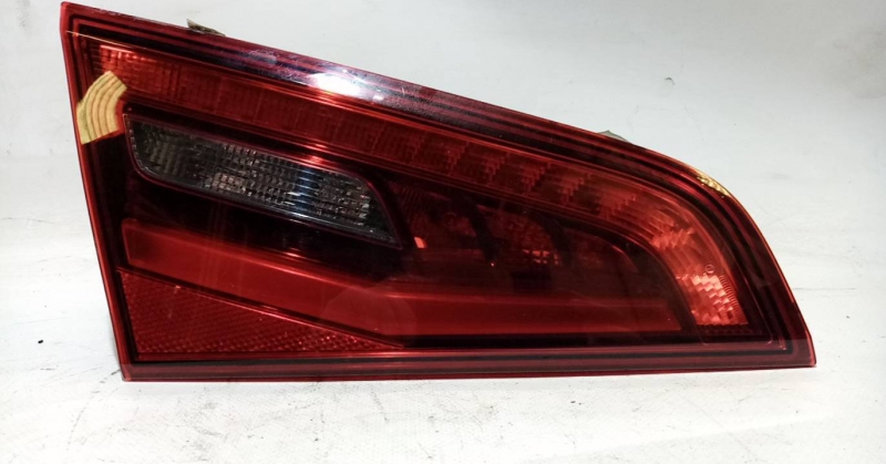 Left Tailgate light 