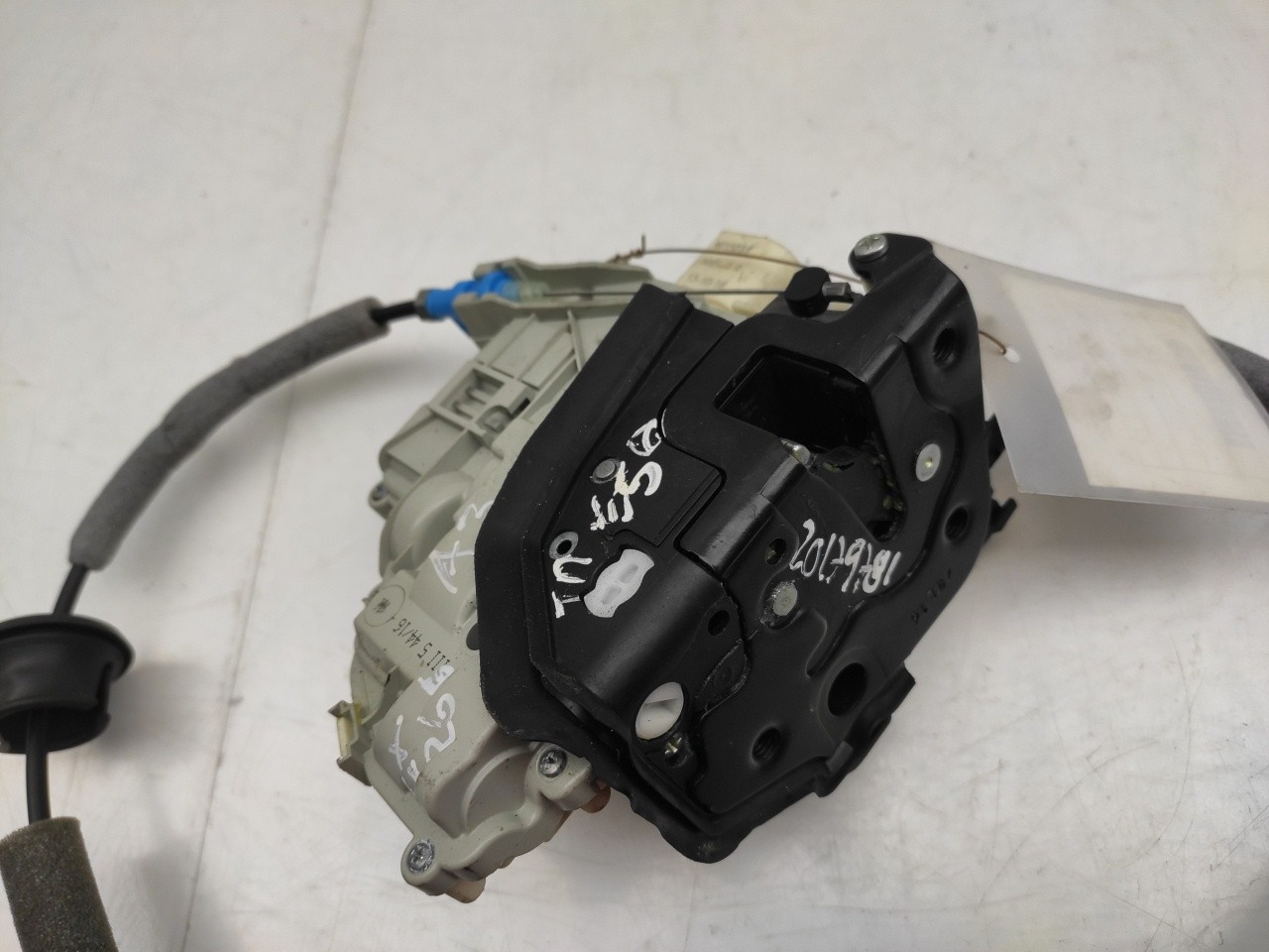 Fechadura / fecho porta trás esquerdo AUDI A3 Sportback (8VA, 8VF) Imagem-2