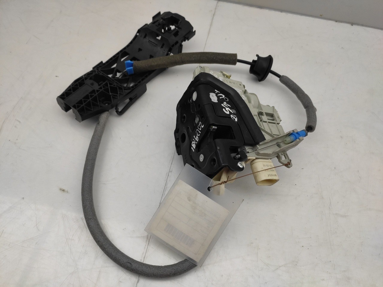 Fechadura / fecho porta trás esquerdo AUDI A3 Sportback (8VA, 8VF) Imagem-1