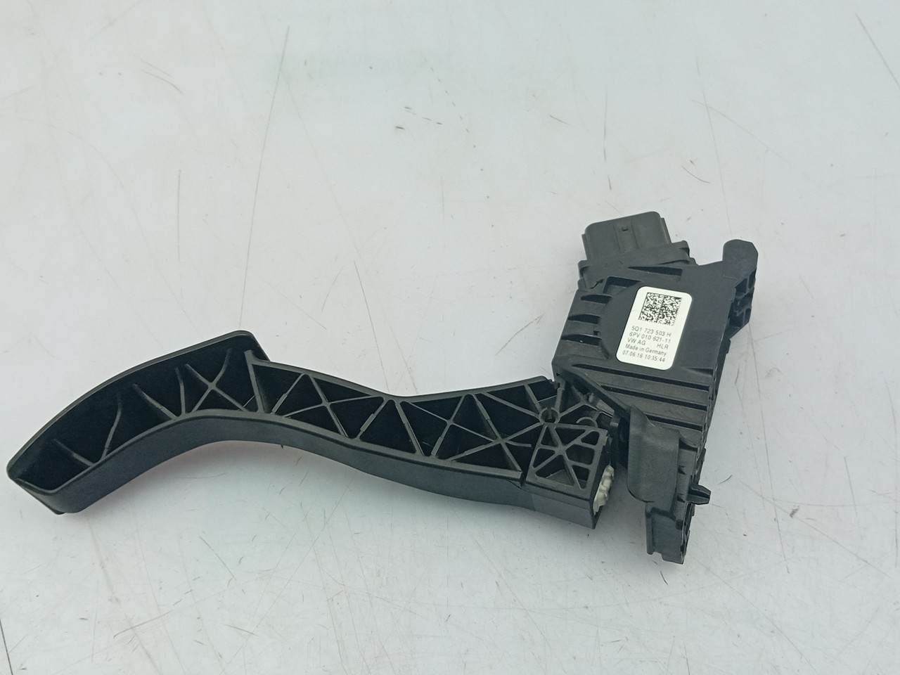 Pedal acelerador VOLKSWAGEN Golf VII (5G1, BQ1, BE1, BE2) Imagem-1