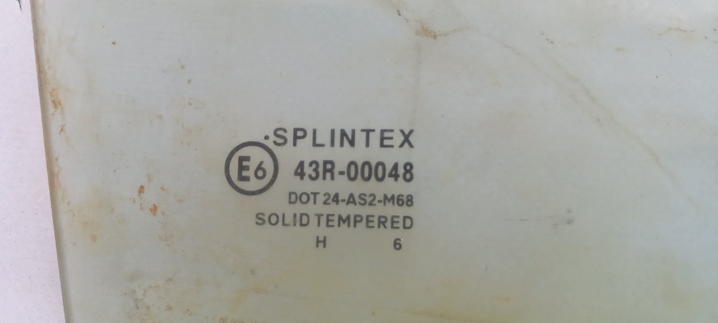 Vidro porta frente direita PEUGEOT 107 Imagem-1